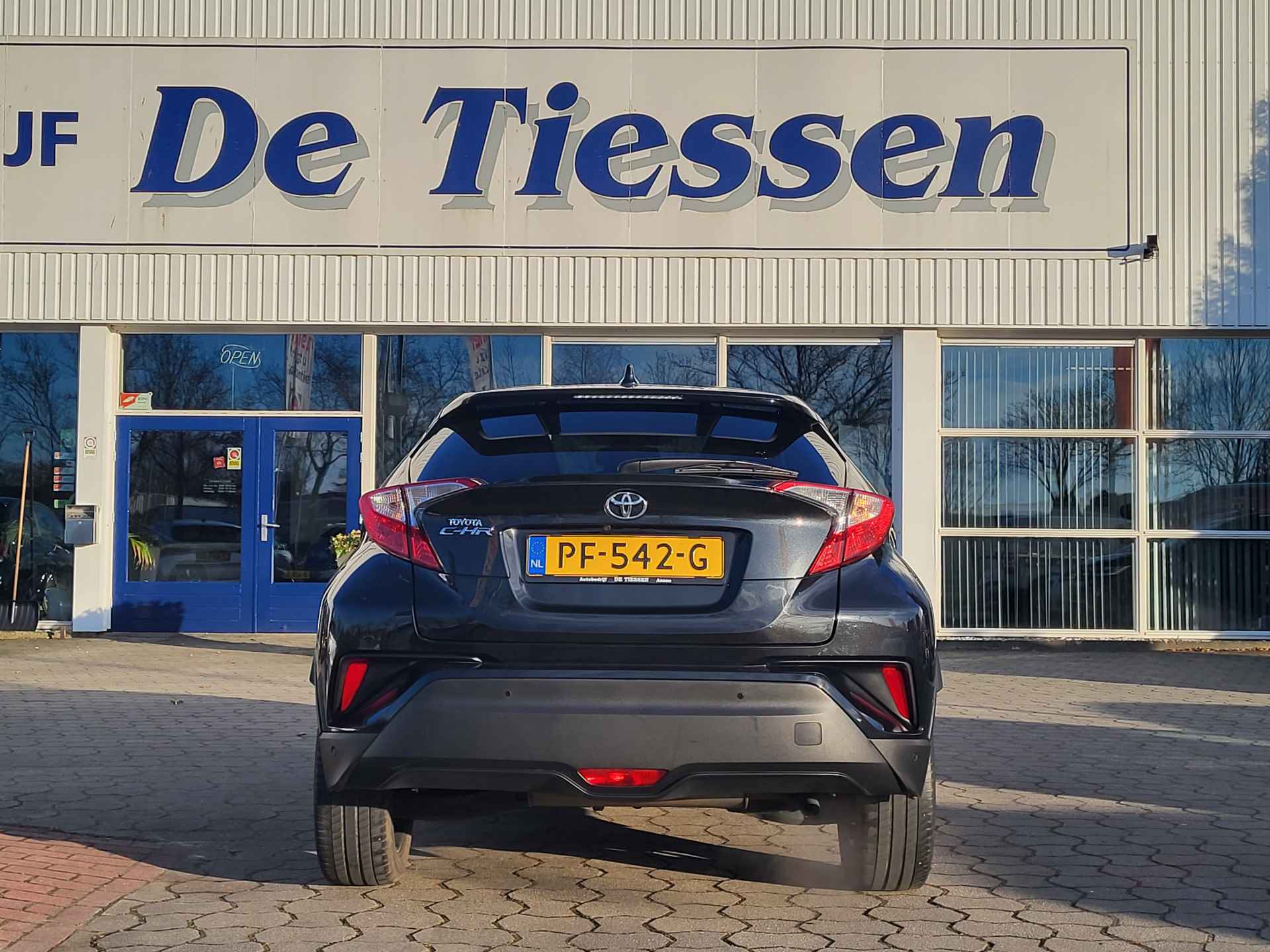 Toyota C-HR 1.2 Executive, Rijklaar met beurt & garantie! - 28/30