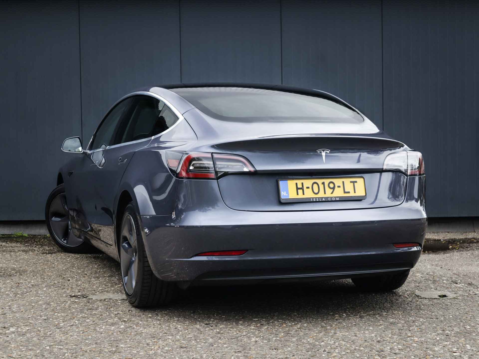 Tesla Model 3 Standard RWD Plus 60 kWh (238 PK) 1e-Eig, Tesla-Dealer-Onderh, 12-Mnd-BOVAG, NL-Auto, Panoramadak, Autopilot, Achteruitrijcamera, Keyless-Entry/Start, Parkeersensoren-V+A, Licht-Zicht-Pakket, Lm-Velgen-18Inch, Privacy-Glas - 34/37