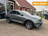 VOLKSWAGEN T-roc 1.5 TSI 150 PK SPORT DSG AUTOMAAT HOGE ZIT &amp; INSTAP! NAVI/CRUISE