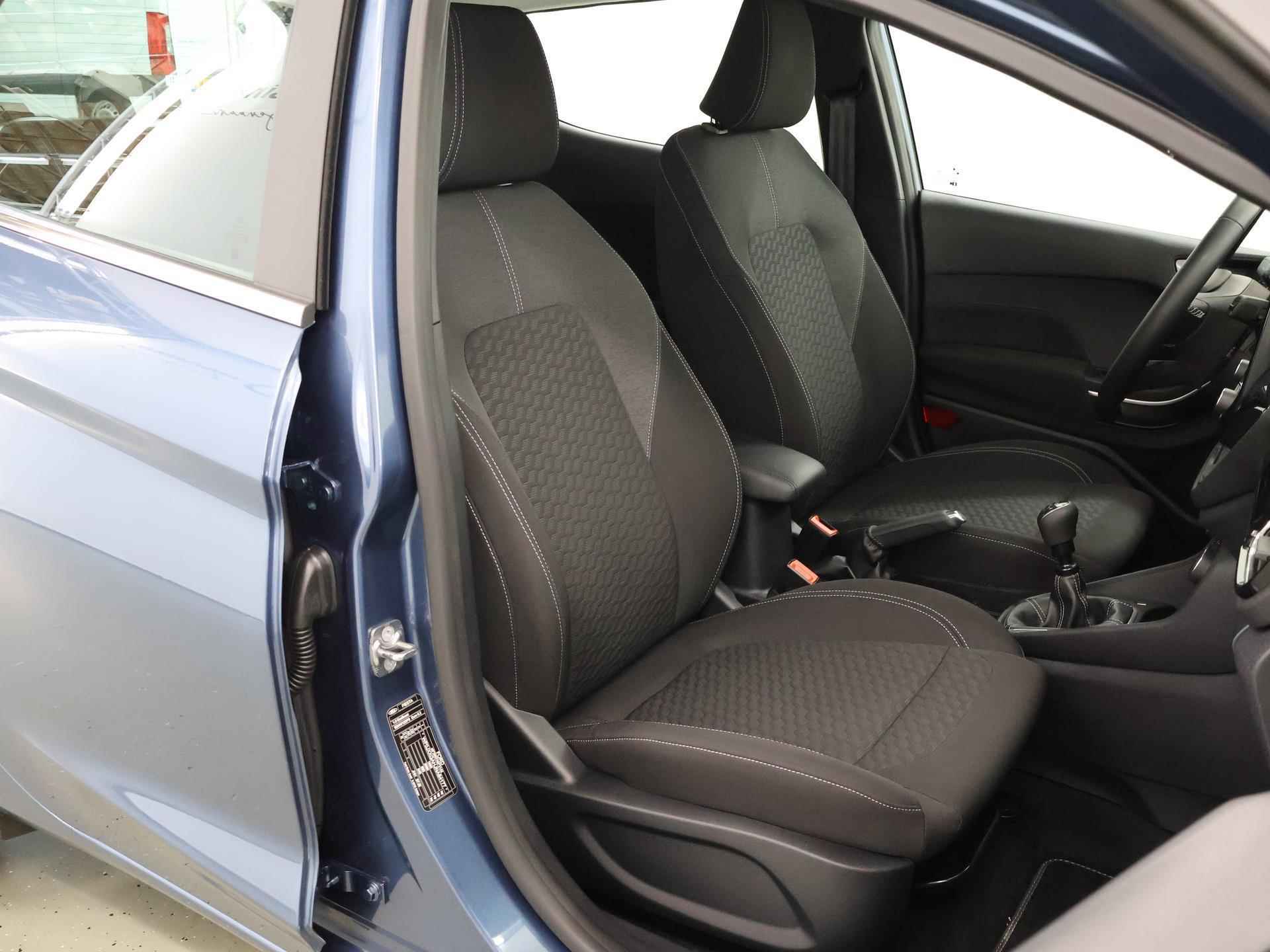 Ford Fiesta 1.0 EcoBoost Hybrid Titanium | Winterpack | Navigatie | Parkeercamera | LED Koplampen - 11/39