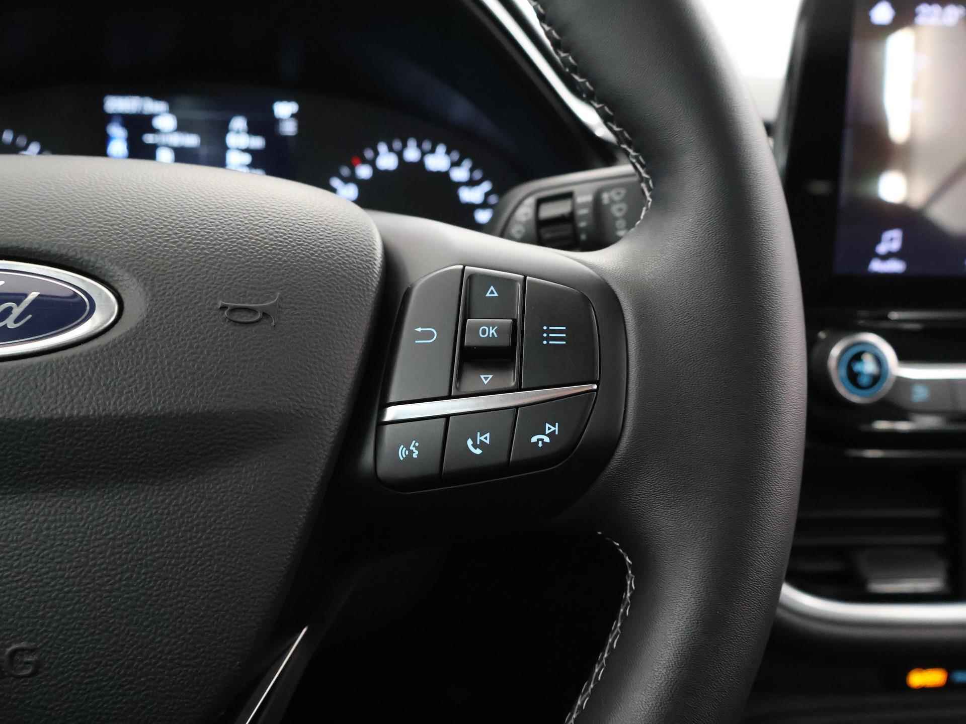Ford Fiesta 1.0 EcoBoost Hybrid Titanium | Winterpack | Navigatie | Parkeercamera | LED Koplampen - 29/39