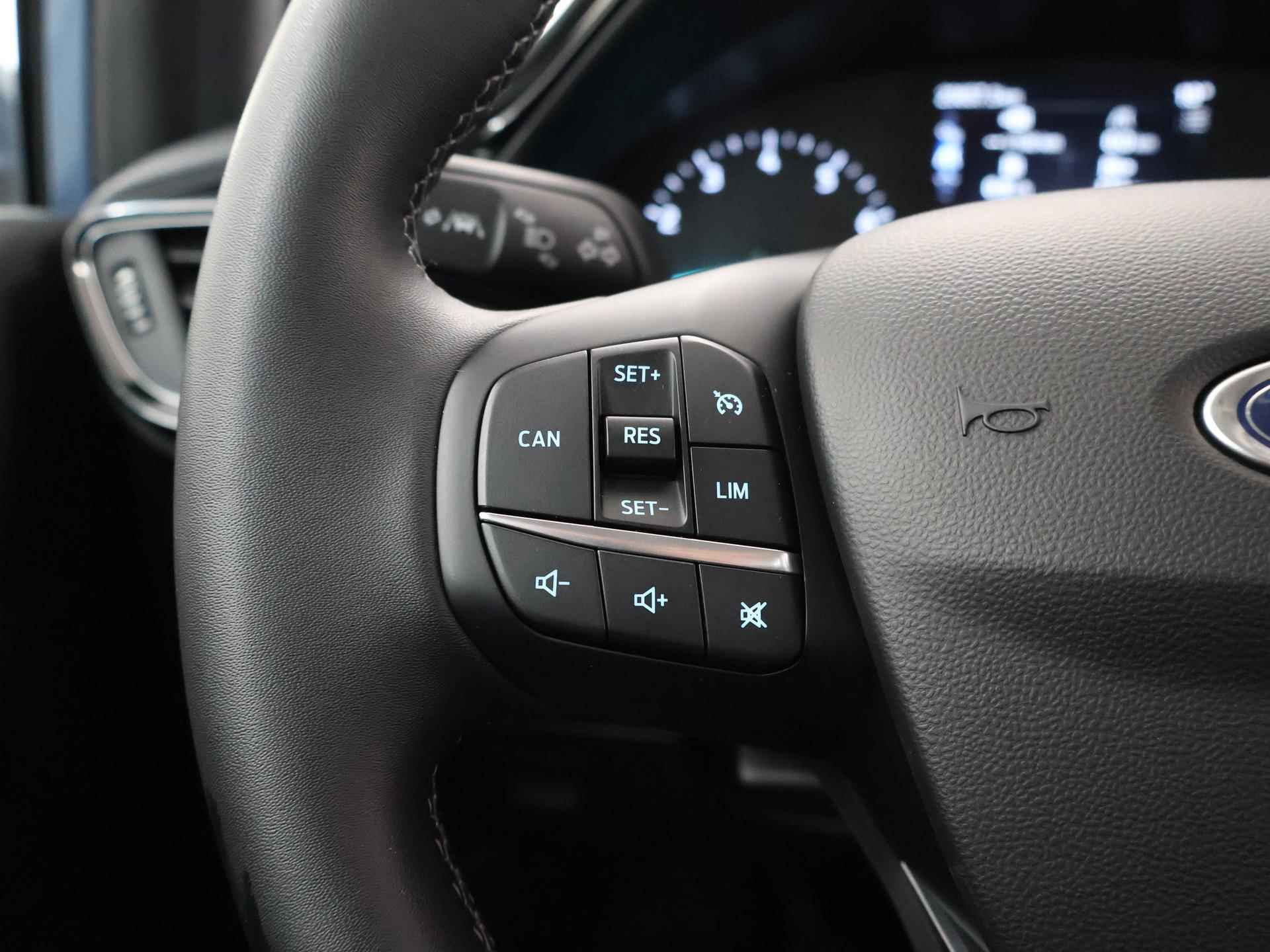 Ford Fiesta 1.0 EcoBoost Hybrid Titanium | Winterpack | Navigatie | Parkeercamera | LED Koplampen - 31/39