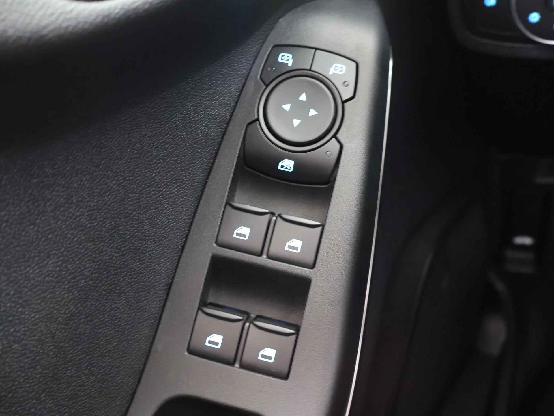 Ford Fiesta 1.0 EcoBoost Hybrid Titanium | Winterpack | Navigatie | Parkeercamera | LED Koplampen - 34/39
