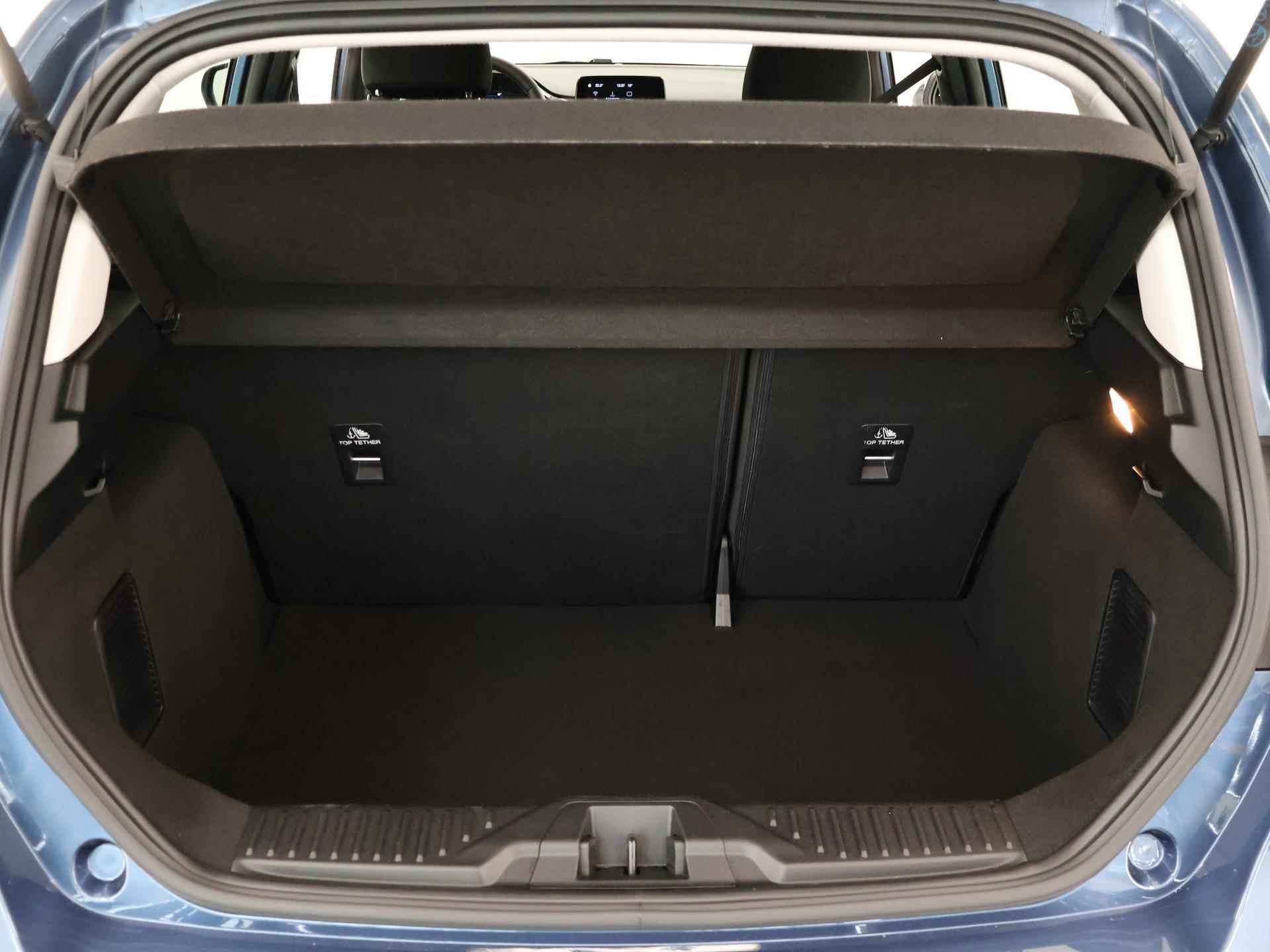 Ford Fiesta 1.0 EcoBoost Hybrid Titanium | Winterpack | Navigatie | Parkeercamera | LED Koplampen - 35/39