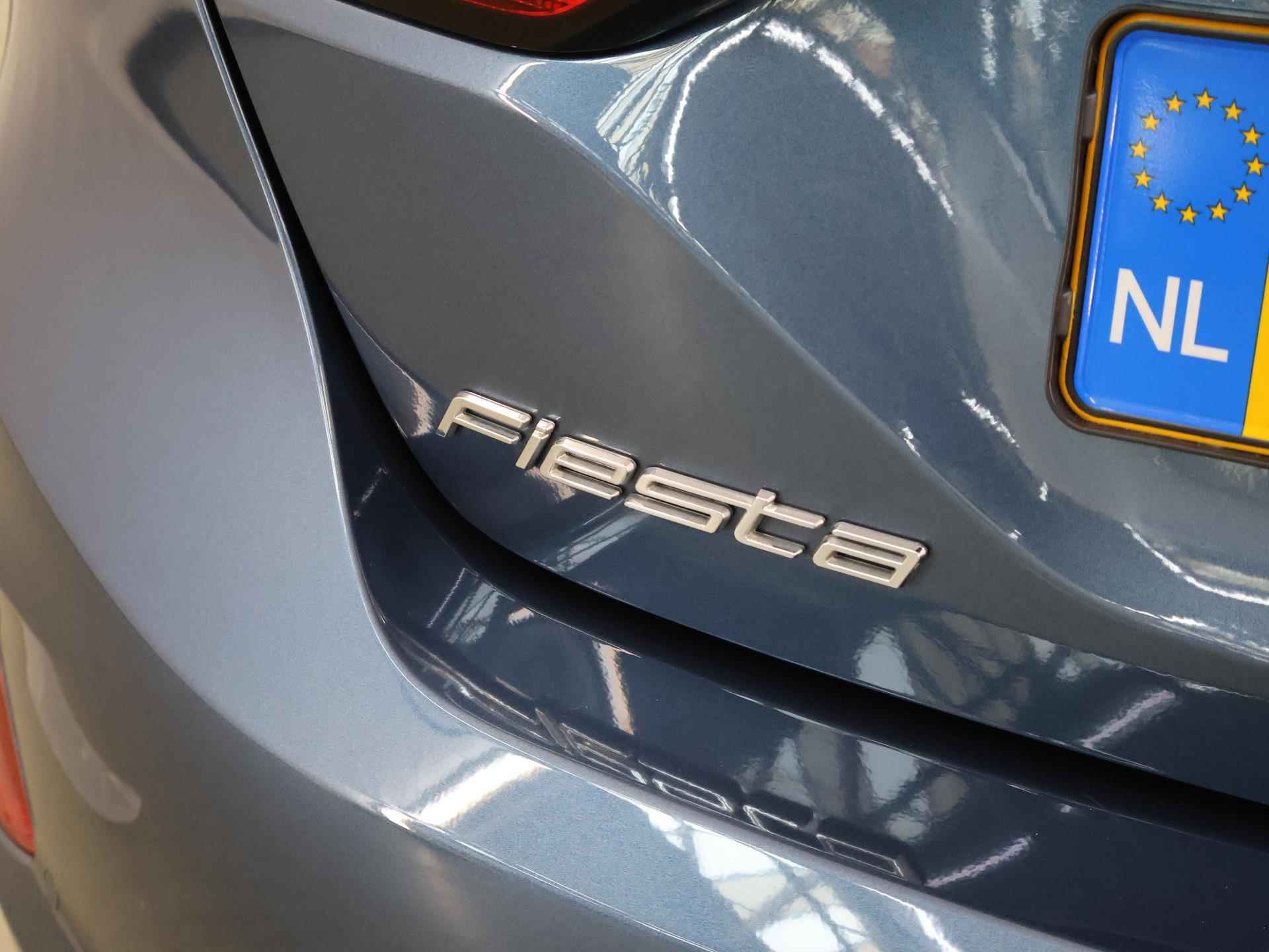 Ford Fiesta 1.0 EcoBoost Hybrid Titanium | Winterpack | Navigatie | Parkeercamera | LED Koplampen - 37/39
