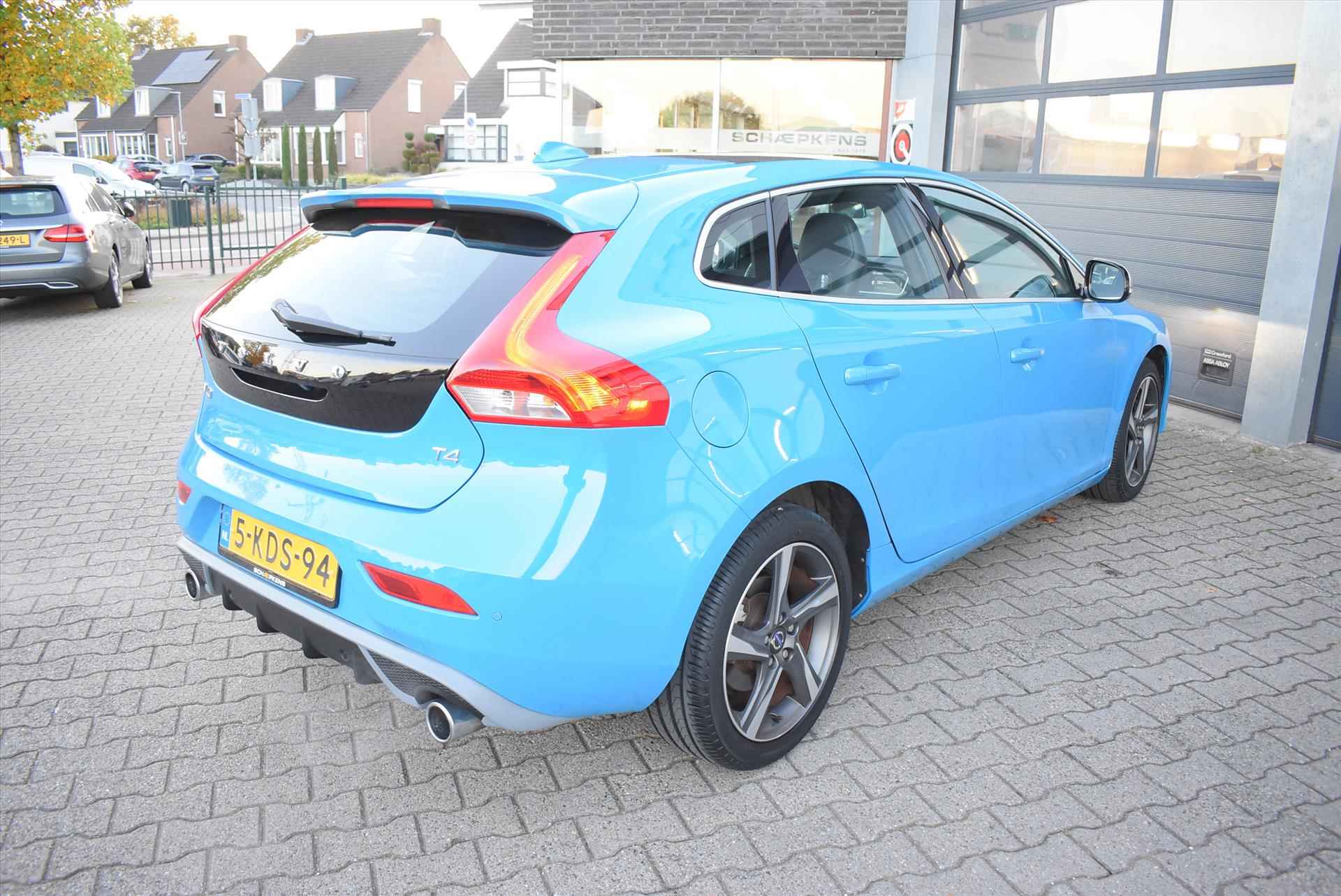 VOLVO V40 1.6 T4 180pk Powershift R-Design - 15/35