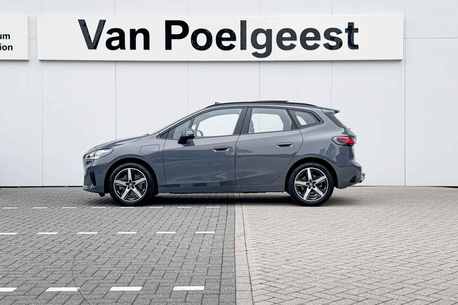 BMW 2 Serie Active Tourer 230e xDrive | Selections - 2/32