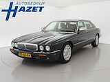 Daimler 4.0 SUPER V8 364 PK SUPERCHARGED AUT. *ORIG. NL* + SCHUIFDAK / LEDER / STOELVERW.