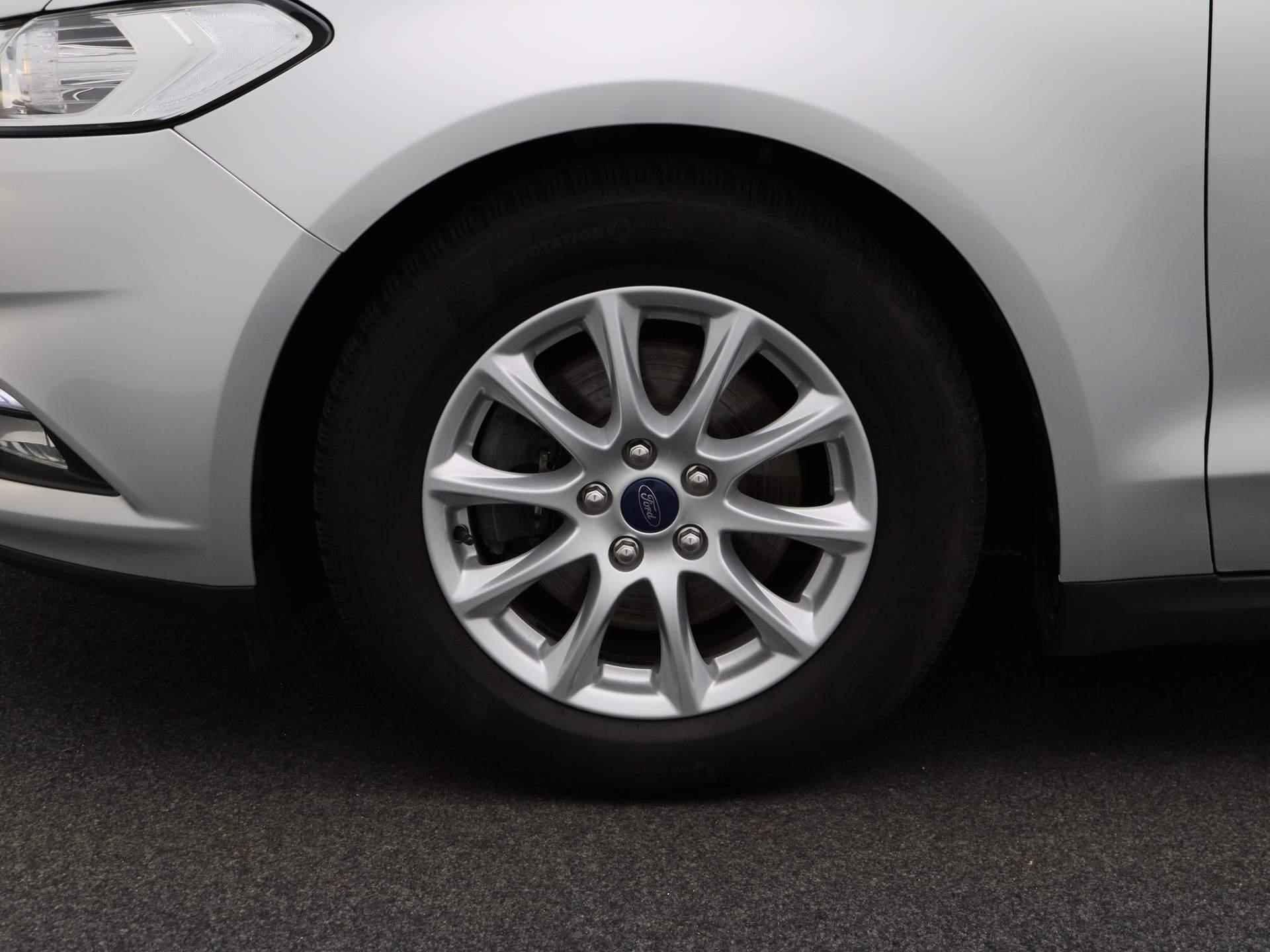 Ford Mondeo 2.0 TDCi Trend | 150 pk | Navigatie | Parkeersensoren voor & achter | Winterpakket | - 15/39