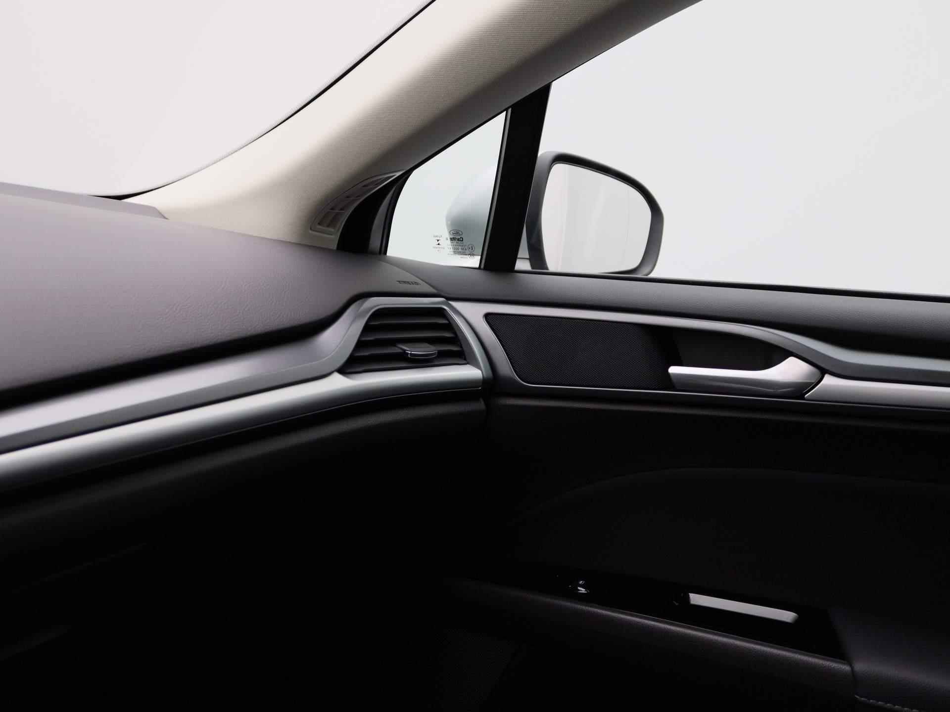 Ford Mondeo 2.0 TDCi Trend | 150 pk | Navigatie | Parkeersensoren voor & achter | Winterpakket | - 28/39