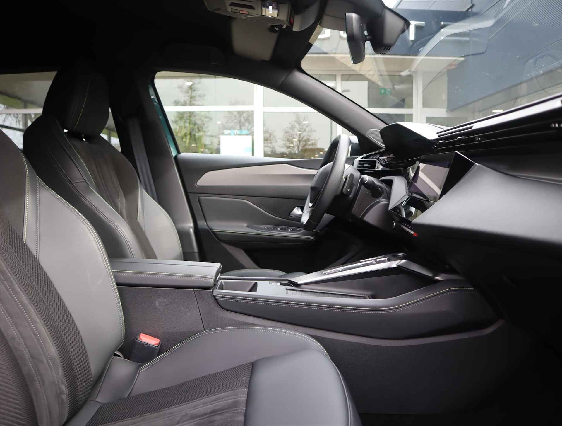 Peugeot 308 Sw GT PureTech 130PK EAT8 Automaat, Rijklaarprijs, Navigatie Camera Stuur- stoel- en voorruitverwarming Trekhaak 1400kg - 7/66