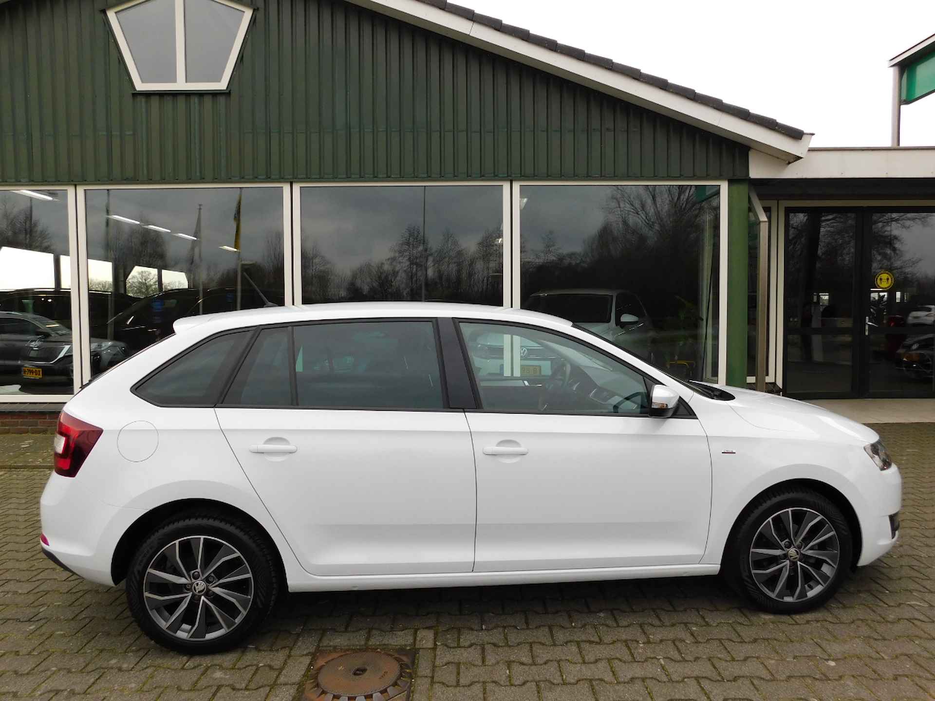 Škoda Rapid 1.0TSI 95PK DSG DRIVE!! All-in Prijs! Trekhaak! - 4/28