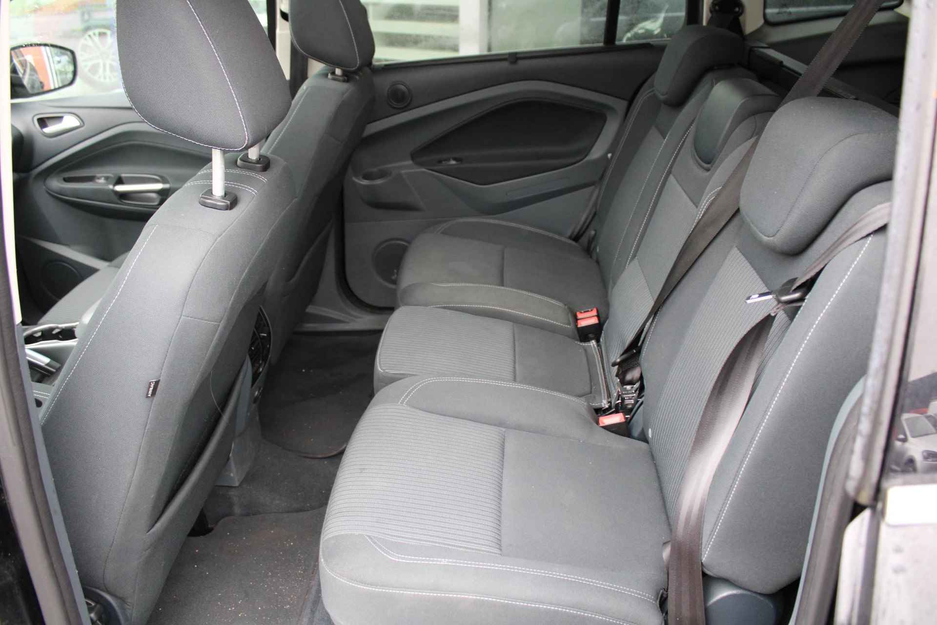 Ford Grand C-Max 1.0 Ecoboost 125 PK Titanium 7 PERSOONS | Climate Control | Navigatie | Cruise Control | Camera | PDC V +A | Voorruitverwarming | Panoramadak | 17 Inch Lichtmetalen Velgen - 14/28