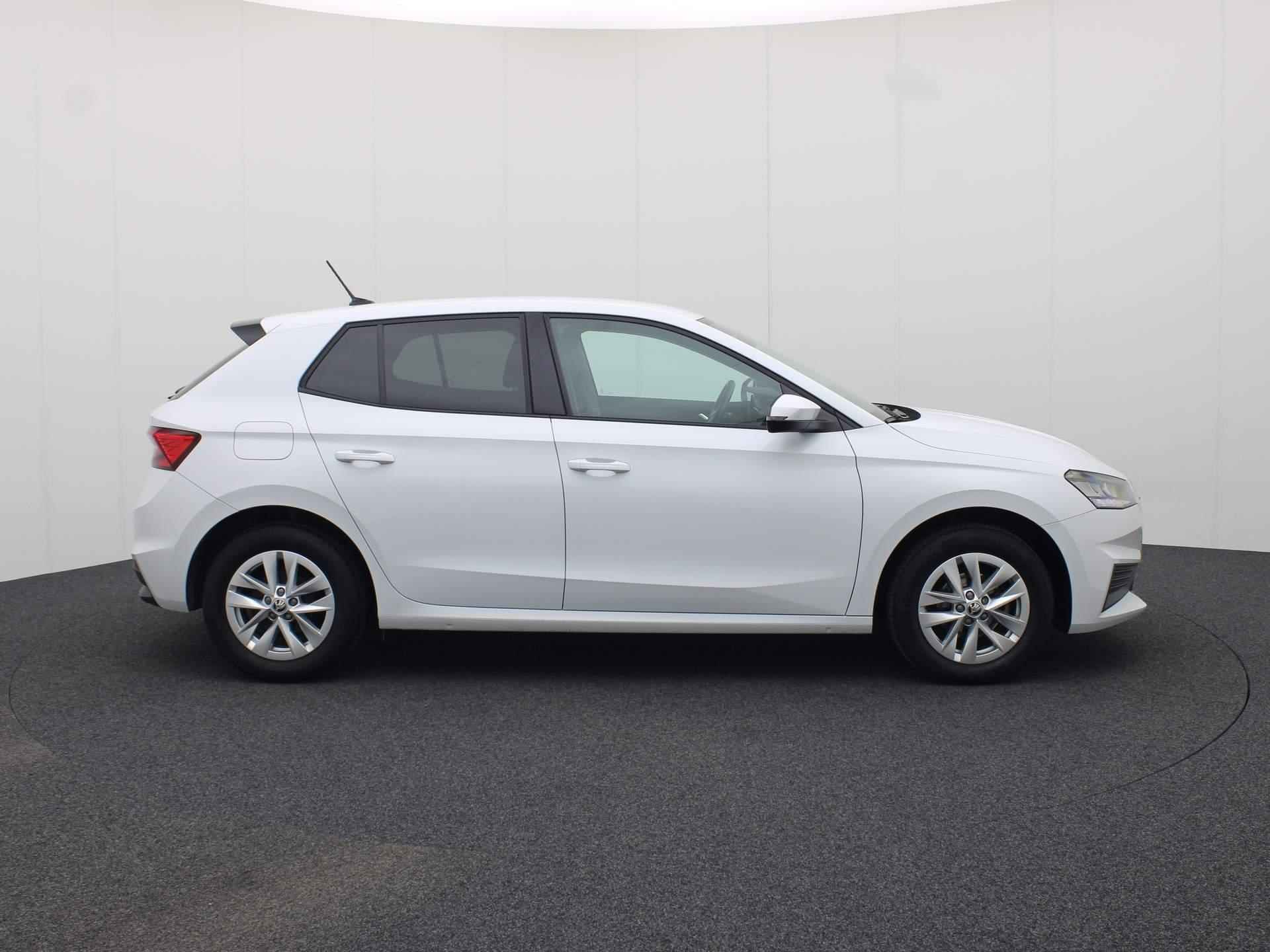 Skoda Fabia 1.0TSI/95PK Ambition · Navigatie · Parkeersensoren · App connect · Garantie tot januari 2027 of 100000km - 4/40