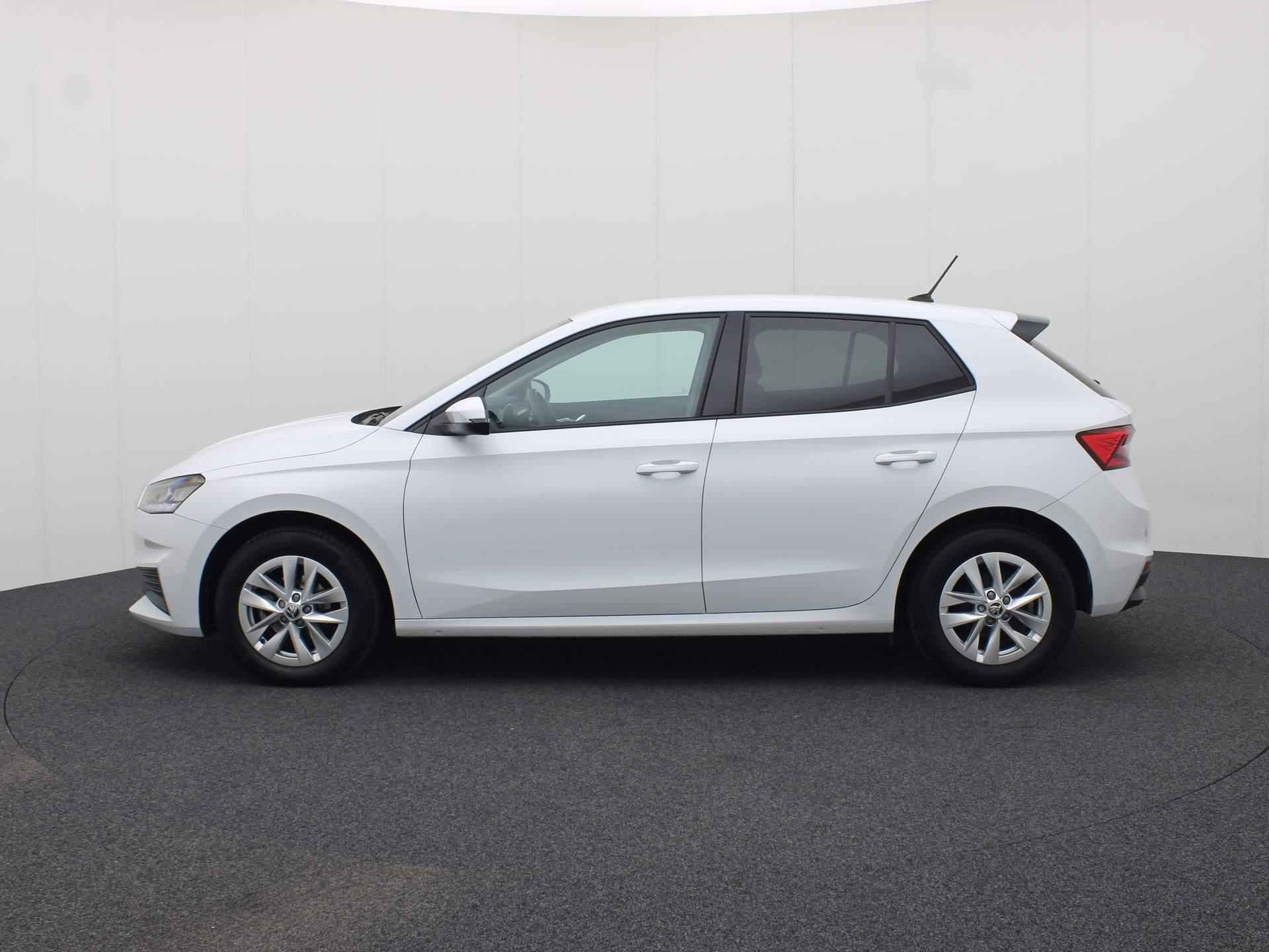 Skoda Fabia 1.0TSI/95PK Ambition · Navigatie · Parkeersensoren · App connect · Garantie tot januari 2027 of 100000km - 30/40