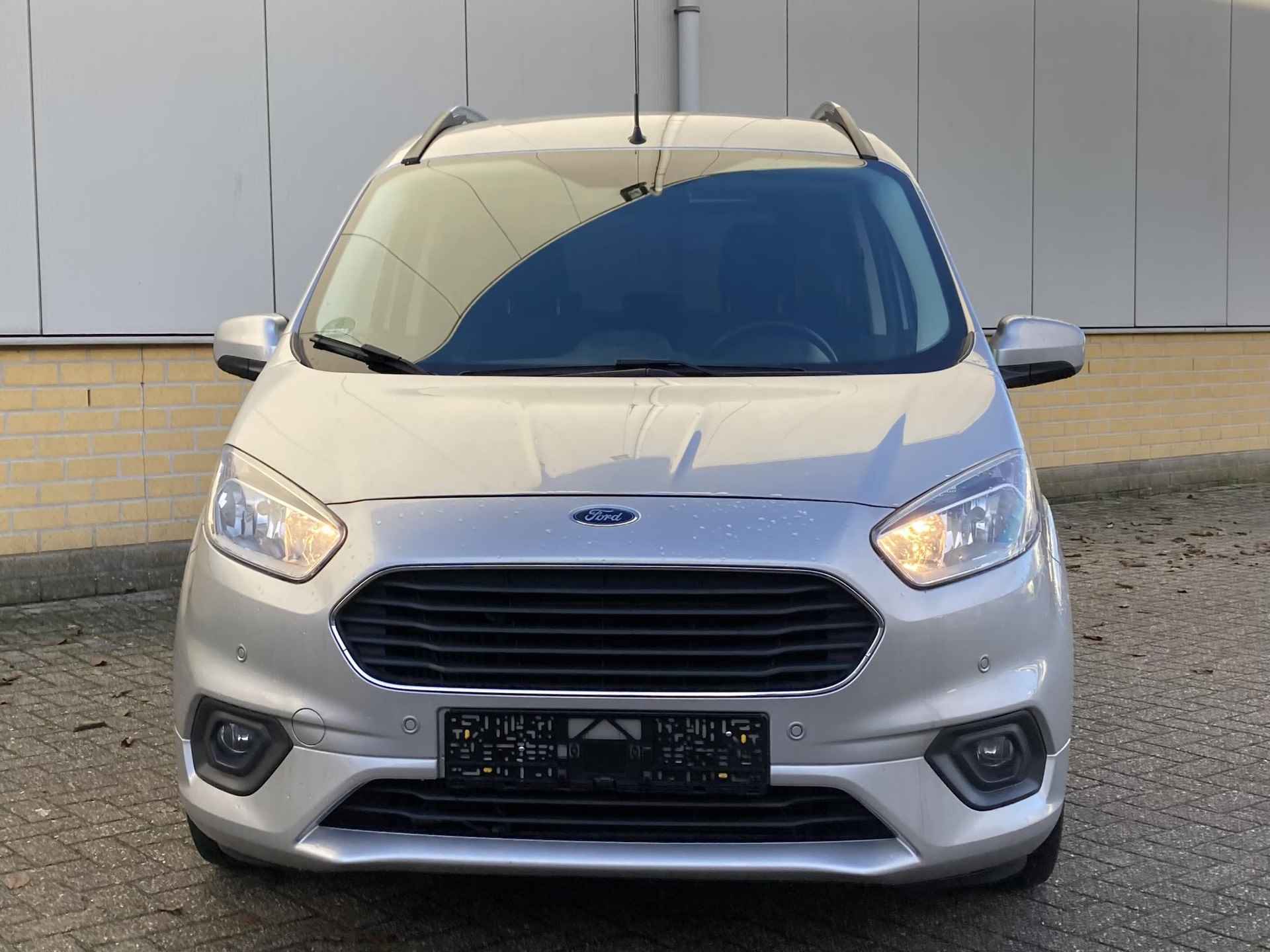 Ford Tourneo Courier 1.0 Ecoboost 100pk Titanium-winterpack - 3/26