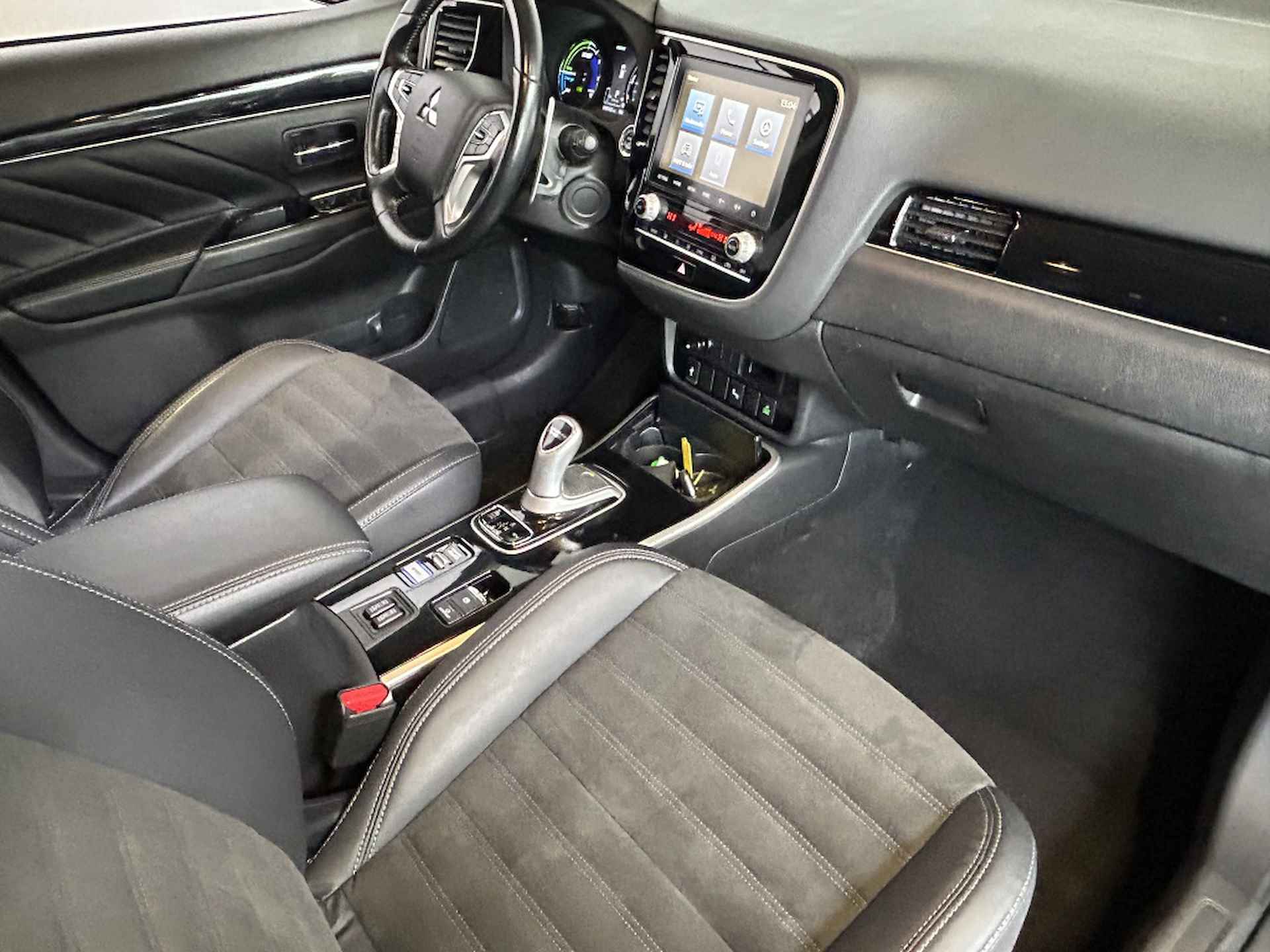 Mitsubishi Outlander 2.4 PHEV Intense Carplay - 8/19