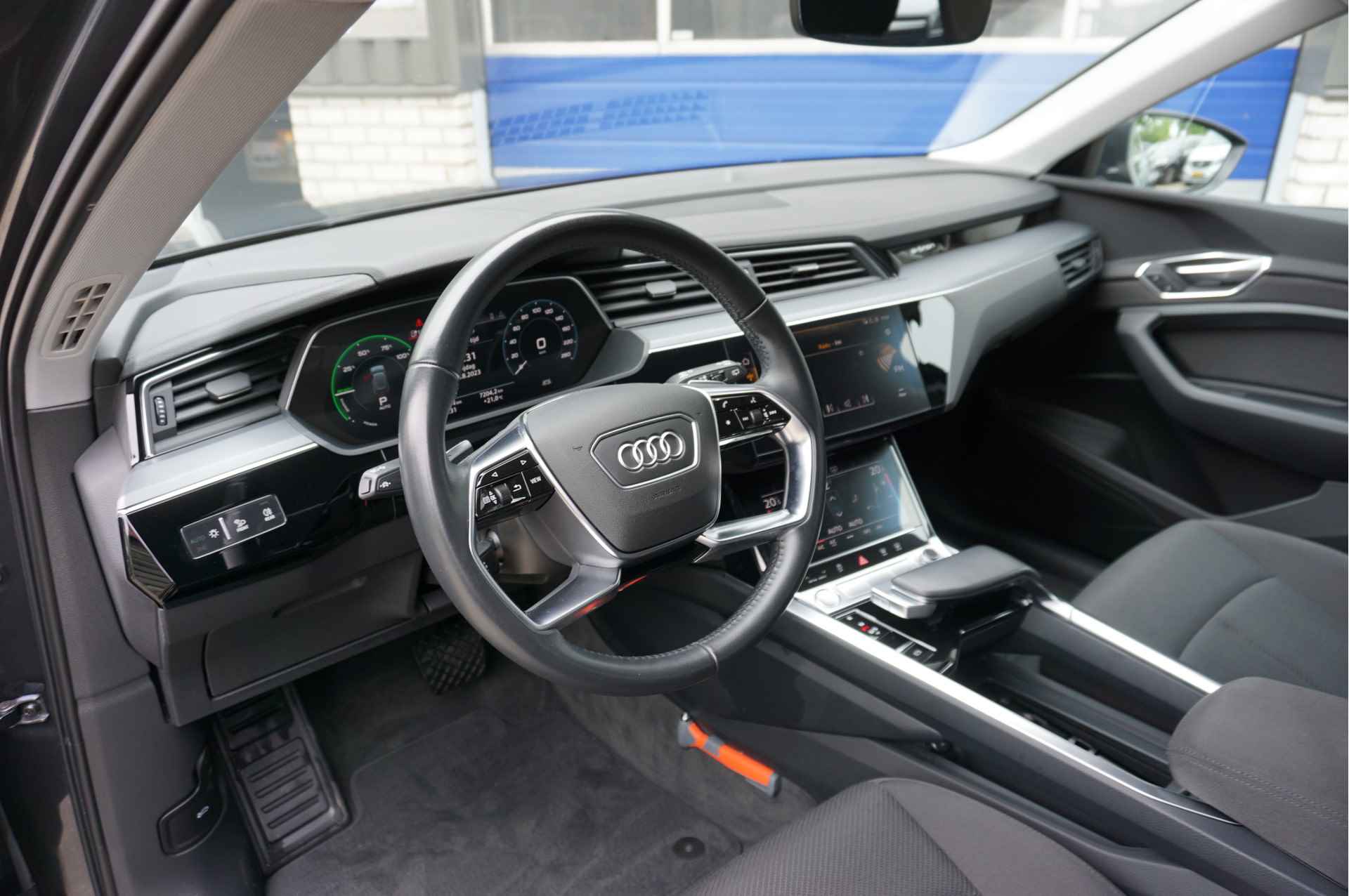 Audi e-tron e-tron 71kWh 230kW 50 Luchtvering Quattro Launch edition - 16/32
