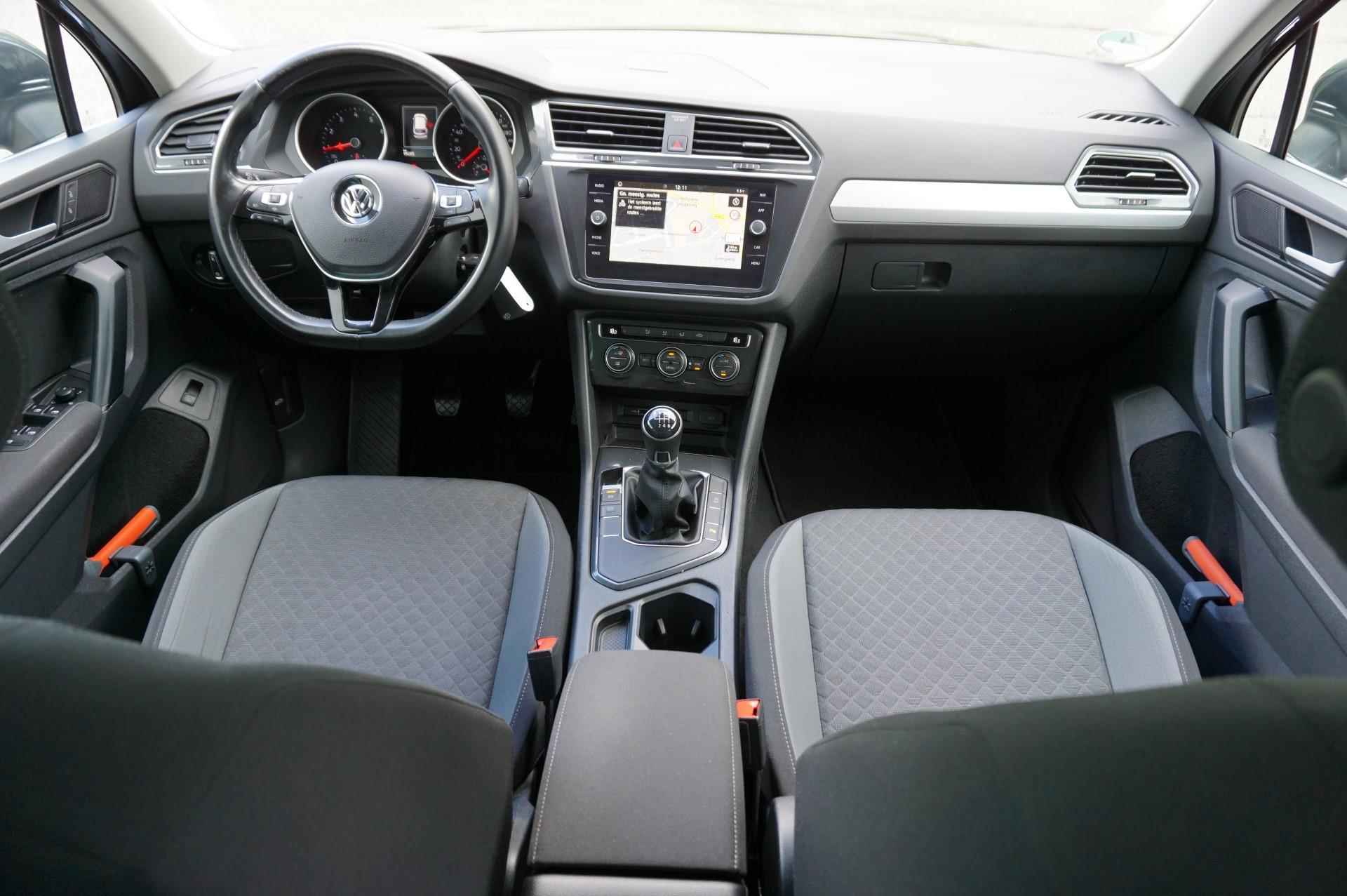 Volkswagen Tiguan 1.5 TSI 130pk Comfortline Business | Navigatie | Parkeersensoren | Rijstrooksensor - 5/51