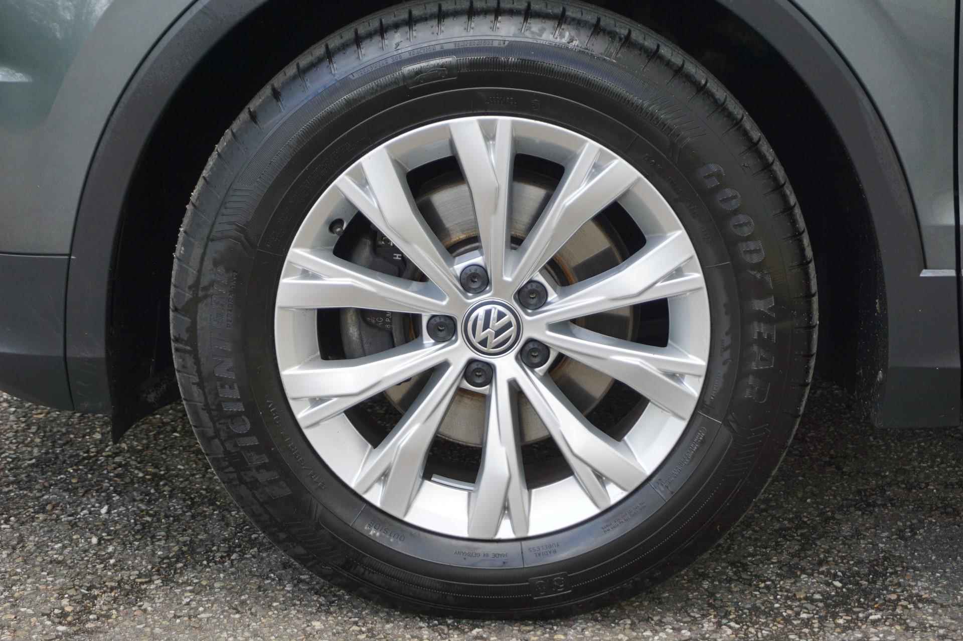 Volkswagen Tiguan 1.5 TSI 130pk Comfortline Business | Navigatie | Parkeersensoren | Rijstrooksensor - 14/51