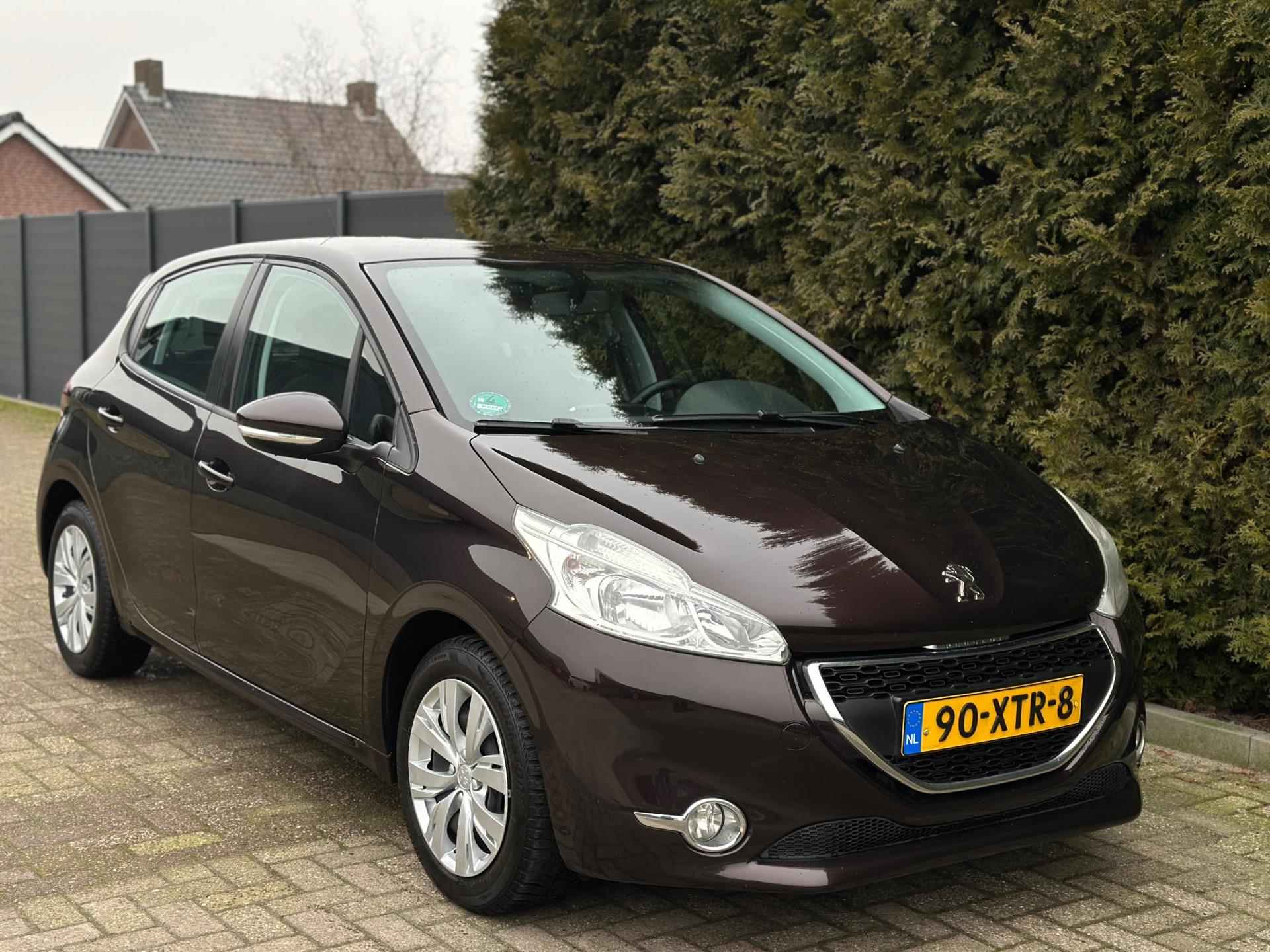 Peugeot 208 1.2 VTi Blue Lease Bluetooth - 9/31