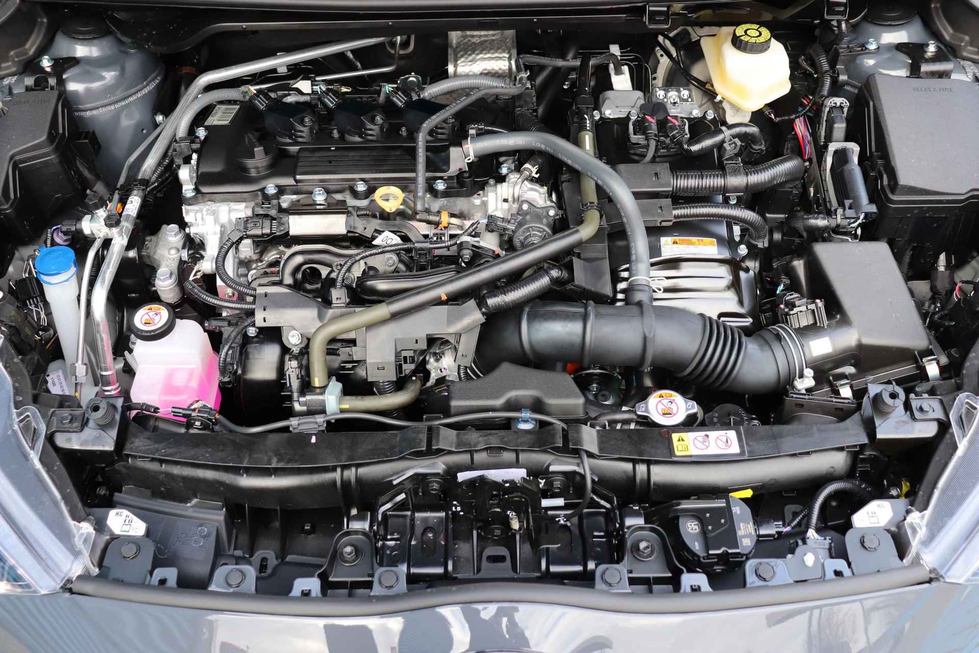 Toyota Yaris 1.5 Hybrid 130 GR Sport - 38/38