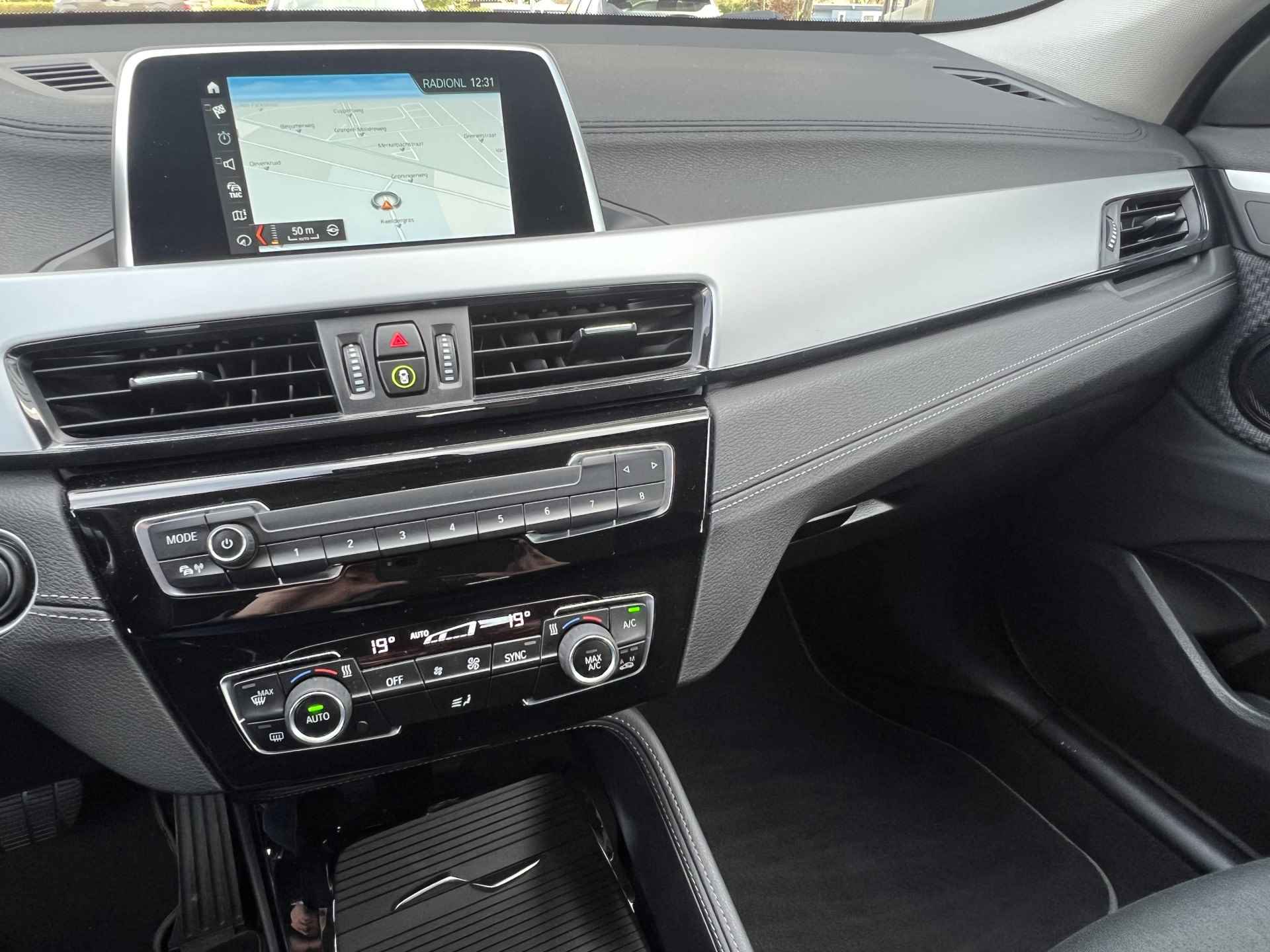 BMW X2 sDrive18i Automaat Executive Navigatie Led Koplampen 17 Inch Velgen Parkeersensoren Cima + Cruise Controle NL Auto Hoge instap - 14/51