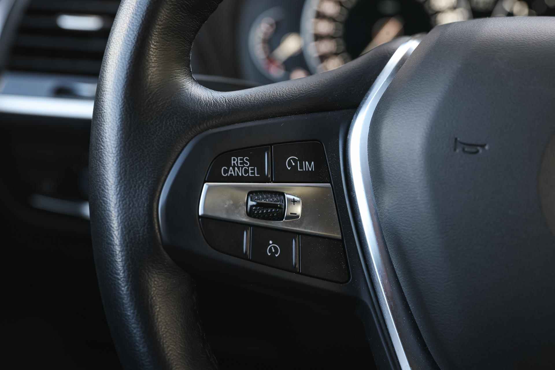 BMW X3 xDrive20i High Executive xLine Automaat / Sportstoelen / Stoelverwarming / LED / Head-Up / Live Cockpit Plus / PDC / Getint glas achter - 17/34