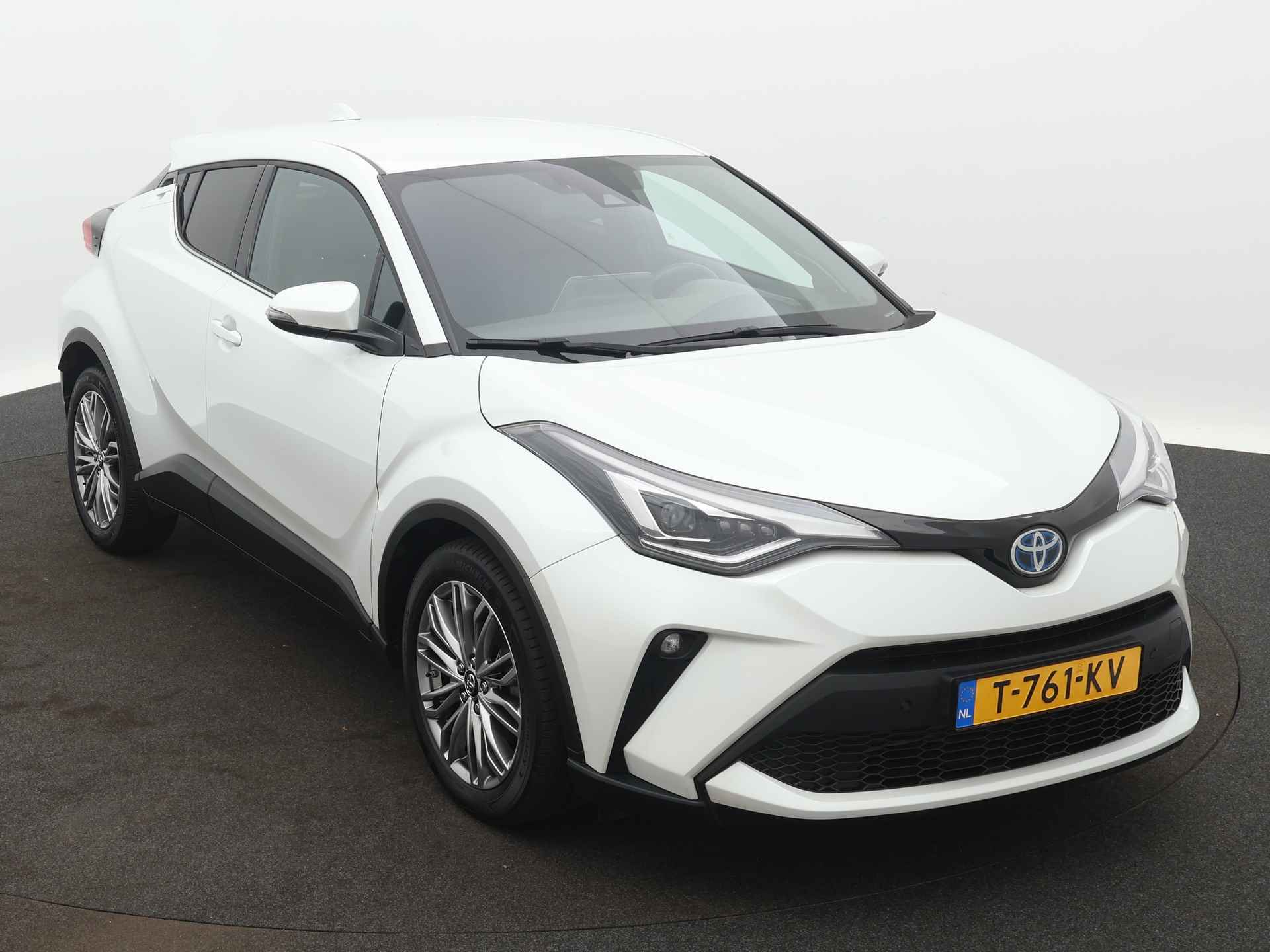 Toyota C-HR 1.8 Hybrid Executive | Stoel en stuurwiel verwarmd | LM velgen | Navigatie | Cruise Control Adaptief | - 26/41