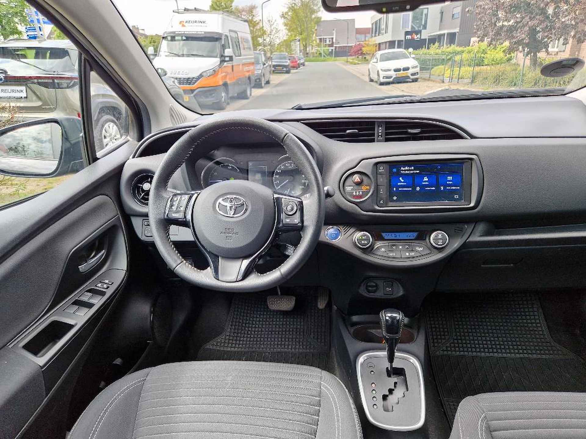 Toyota Yaris 1.5 Hybrid Dynamic APPLE/ANDROID CARPLAY/LMV/CAMERA/STOELVERWARMING - 6/16