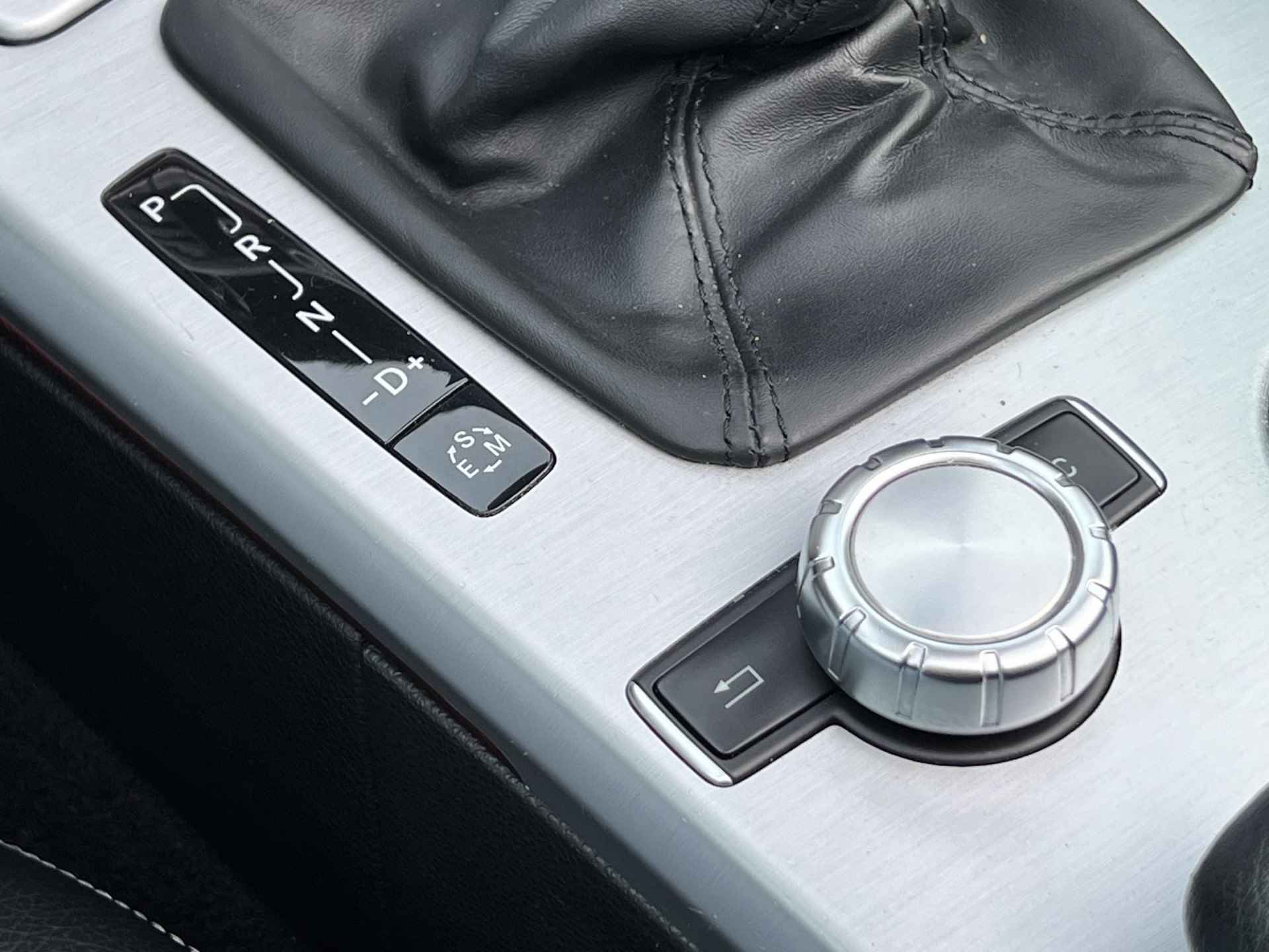 Mercedes-Benz SLK-klasse 350 AMG Glazen Dak, Bi-Xenon, Dynamic Handeling, Nek Verwarming, Apple Carplay, Leder, DAB, Parkeer Pakket (MET GARANTIE*) - 21/39