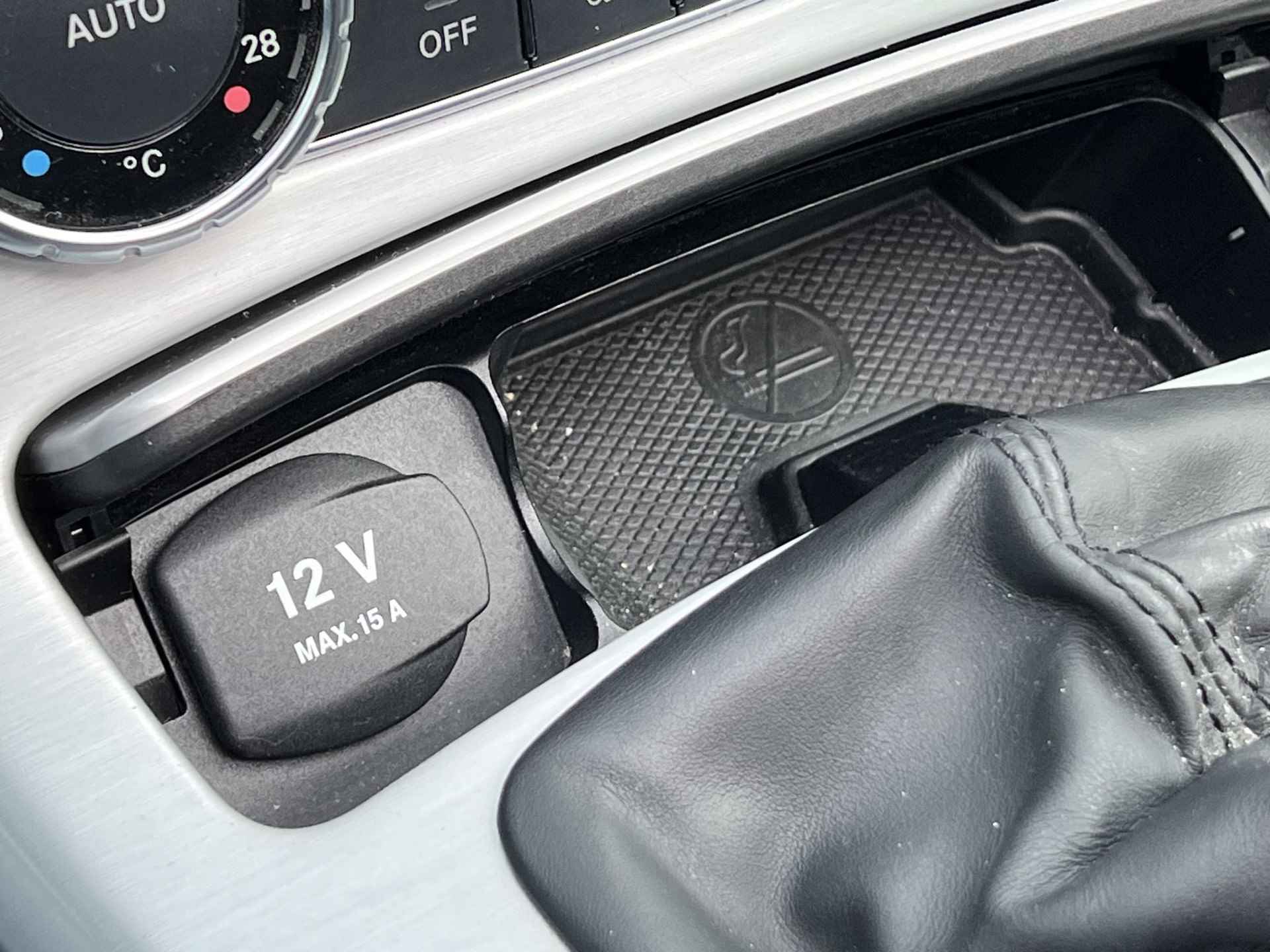 Mercedes-Benz SLK-klasse 350 AMG Glazen Dak, Bi-Xenon, Dynamic Handeling, Nek Verwarming, Apple Carplay, Leder, DAB, Parkeer Pakket (MET GARANTIE*) - 22/39