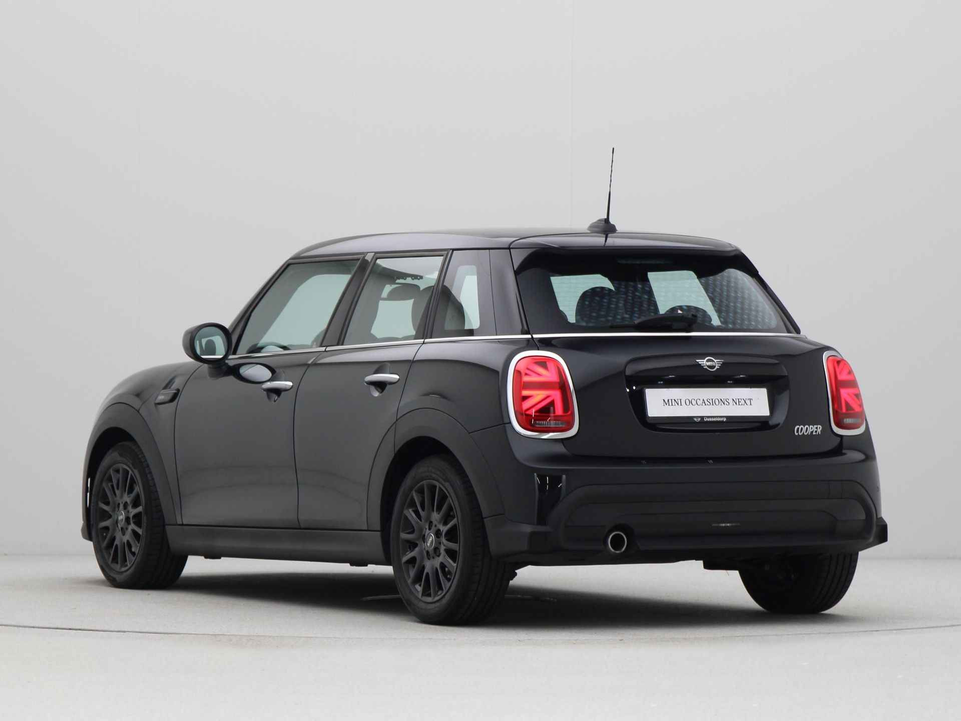 MINI 5-deurs Cooper Camden Edition - 12/24