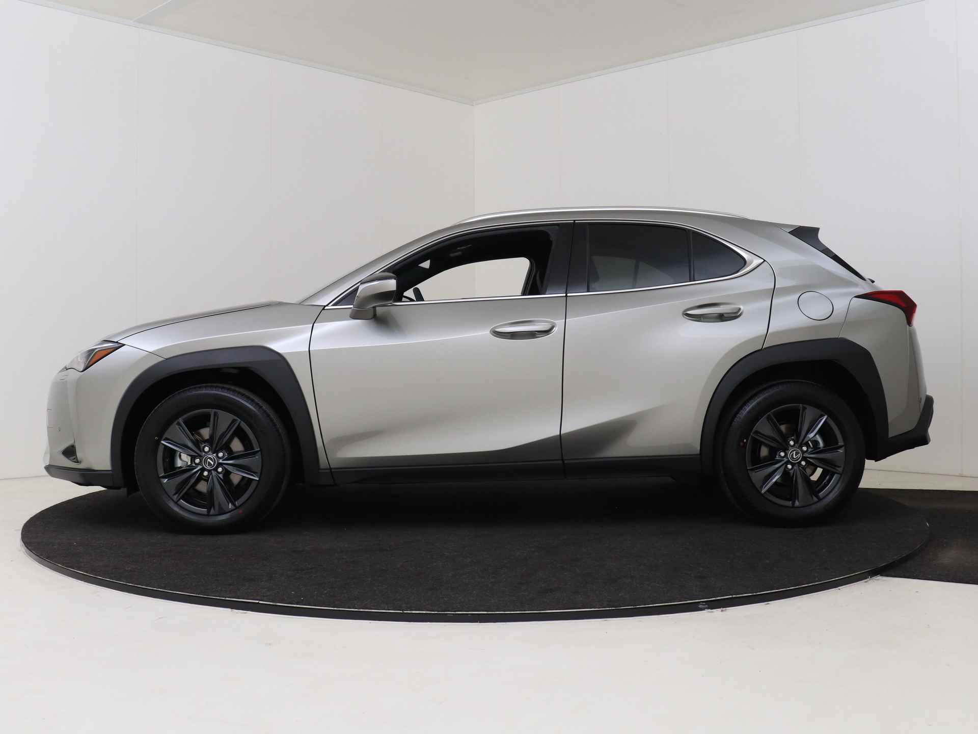 Lexus UX 300h Urban Line | Stoel & Stuurverwarming | Premium Navigatie | Comfort Pack | - 4/54