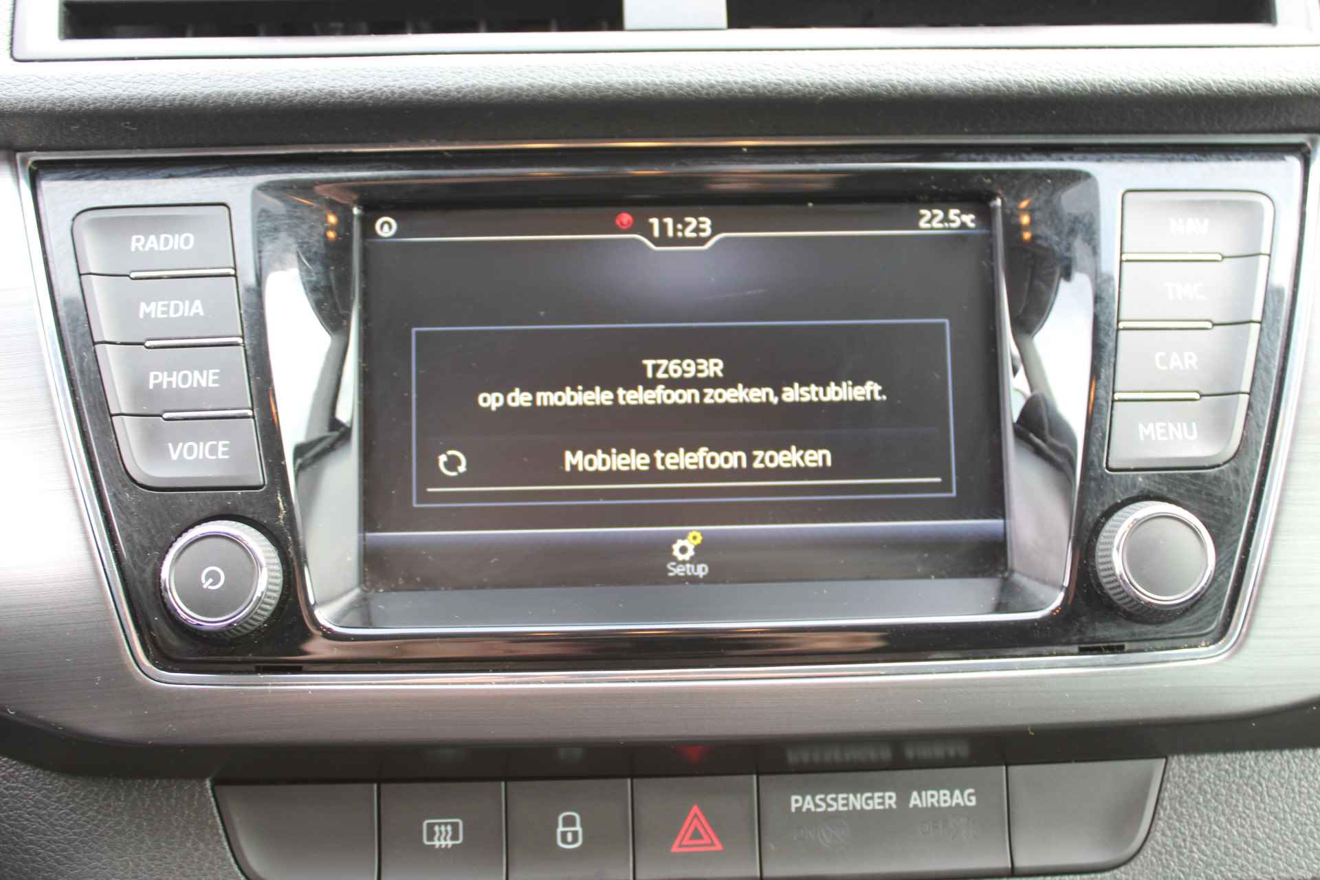 Škoda Fabia 1.0 TSI Clever Navigatie / Bluetooth / Parkeersensoren / Airco / LM velgen - 19/41