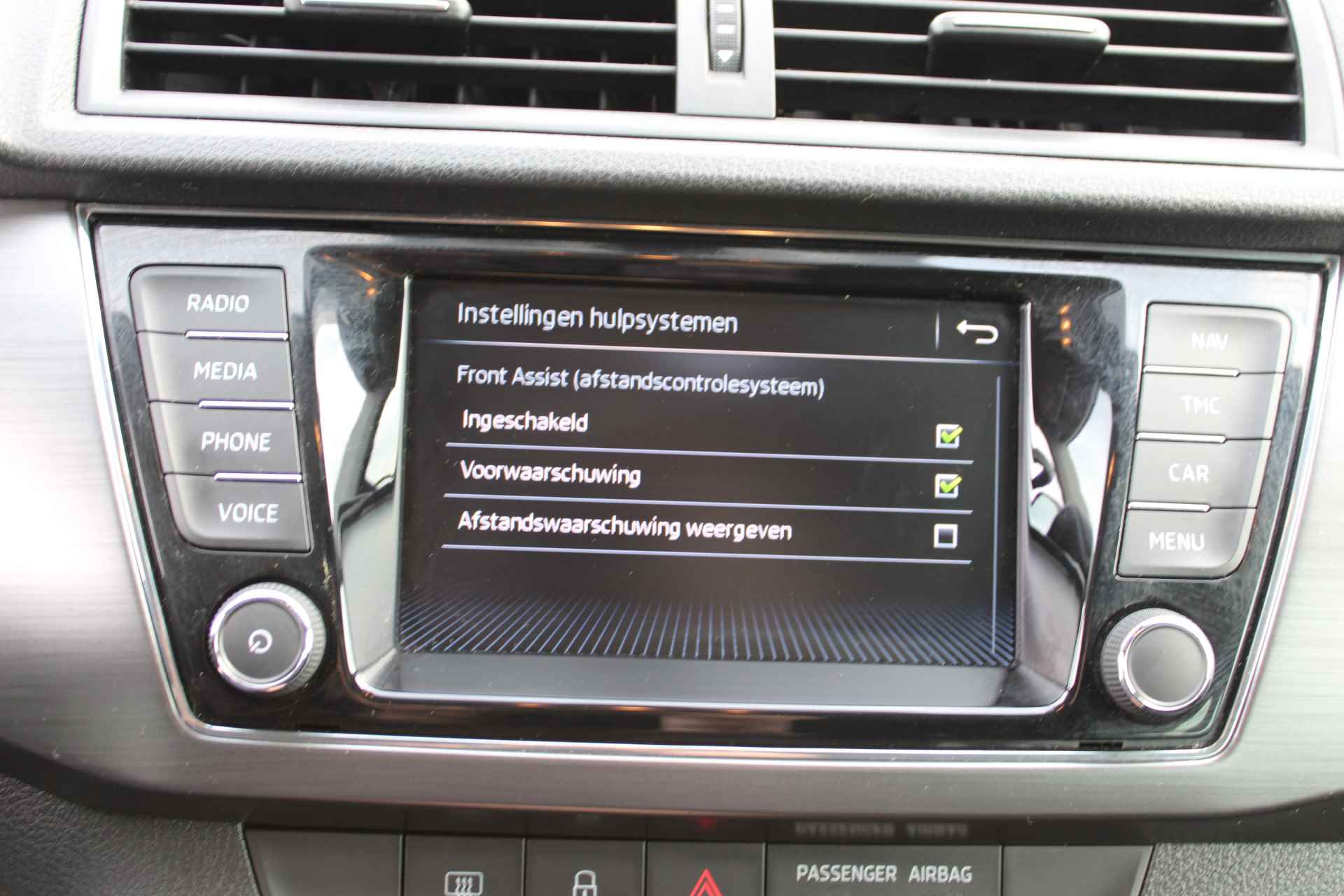 Škoda Fabia 1.0 TSI Clever Navigatie / Bluetooth / Parkeersensoren / Airco / LM velgen - 23/41