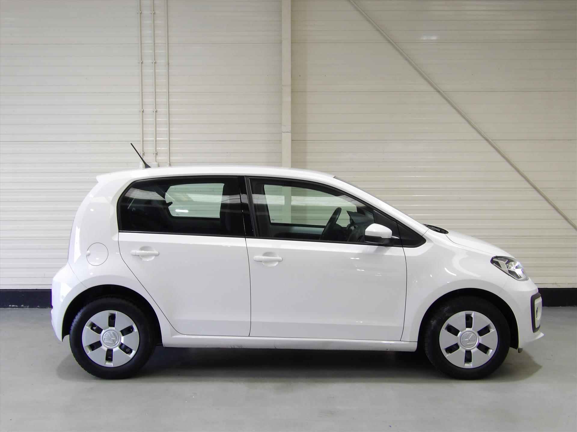 VOLKSWAGEN Up! 1.0 60PK 4D BMT Move up! - 8/27