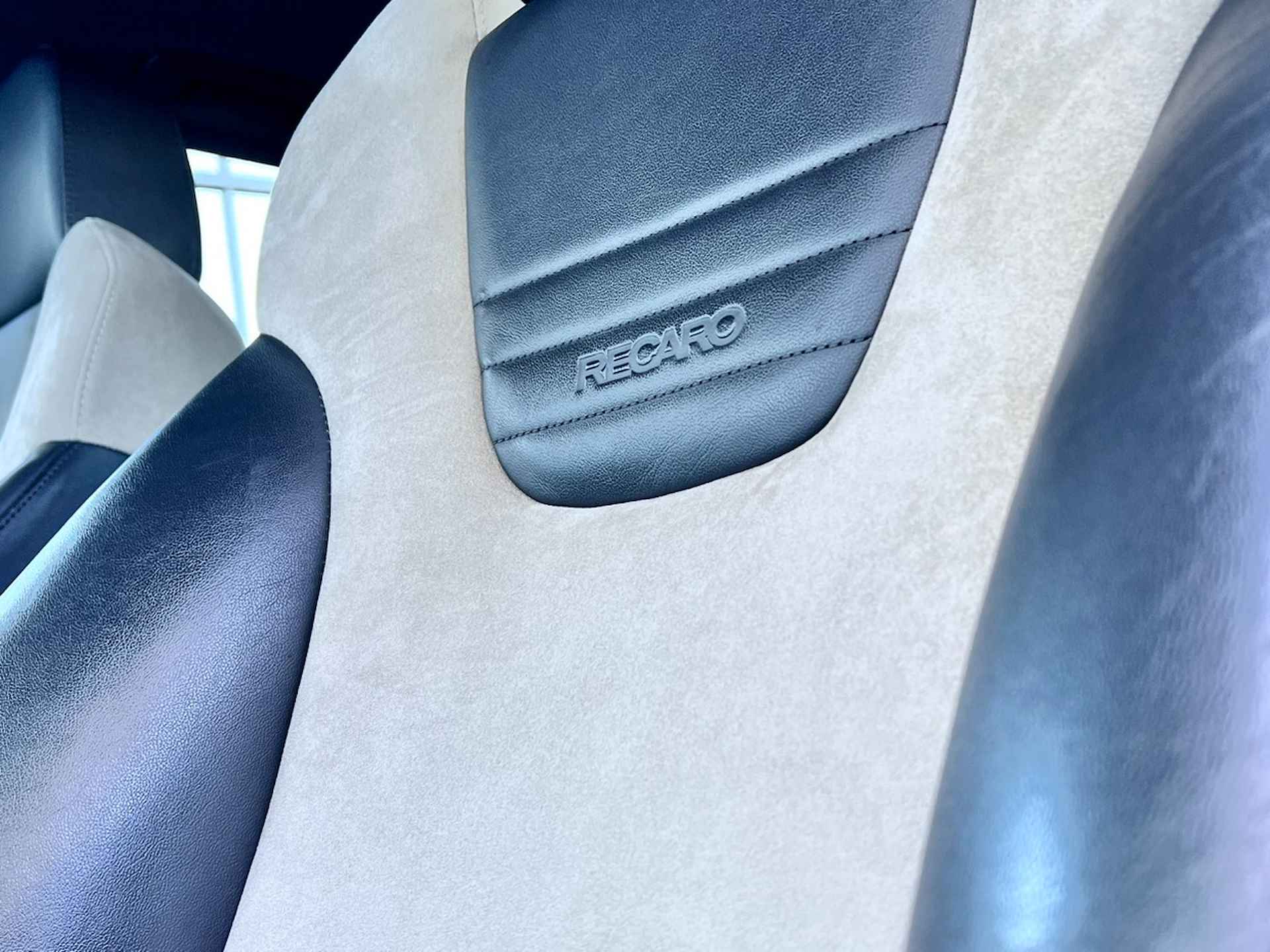 Audi A4s4 Avant 4.2 V8 S4 quattro Pro Line | V8 | handbak | Schuifdak | Navi | Jongtimer | Perfect onderhouden | Bekleding als nieuw | % Bovag Occasion Partner % - 30/45