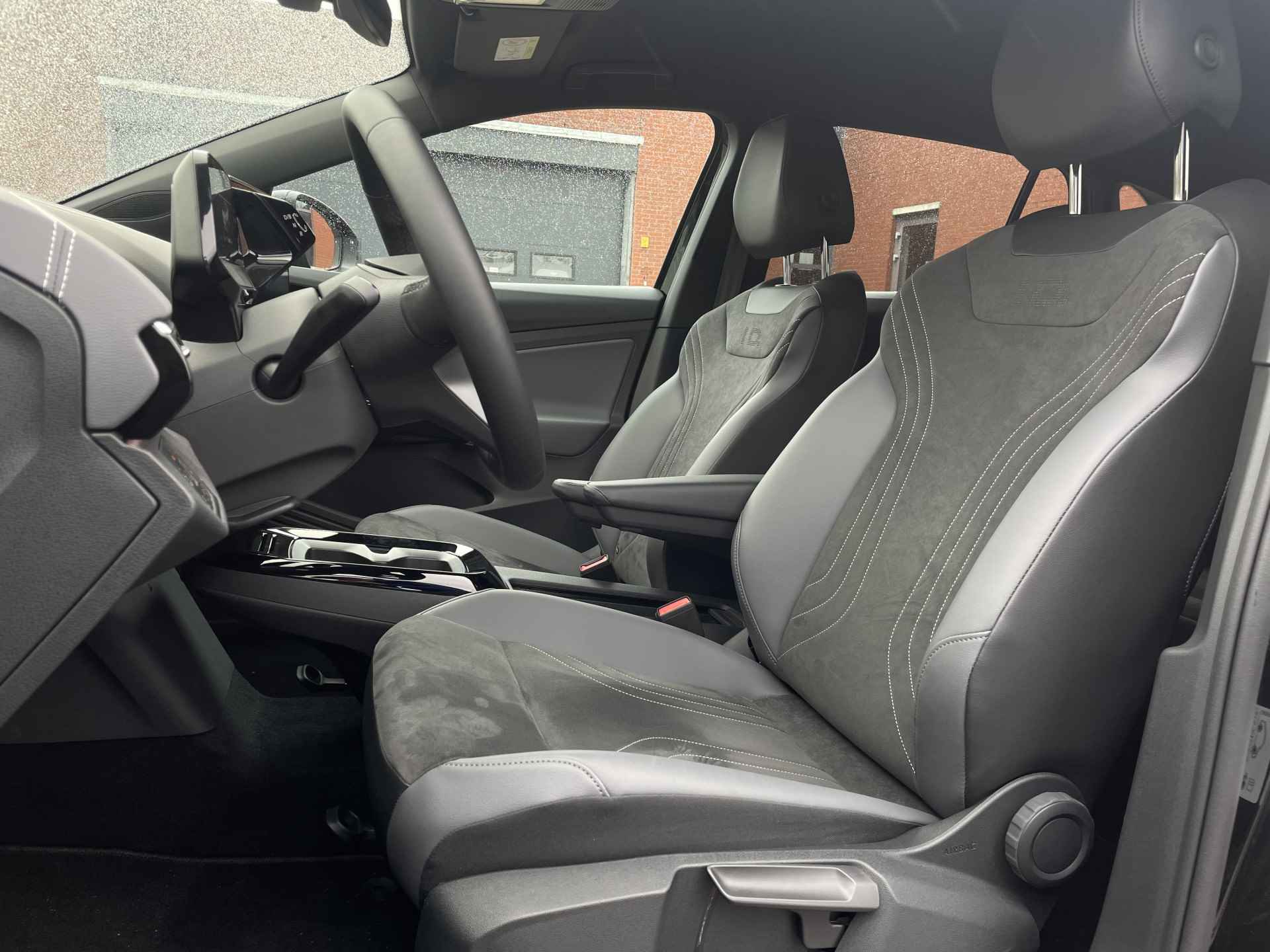 Volkswagen ID.4 Pro 77 kWh Camera / Sensoren / Keyless / Navigatie / Verwarmde stoelen + stuur / App connect Fabrieksgarantie tot 29-12-2026 - 23/44