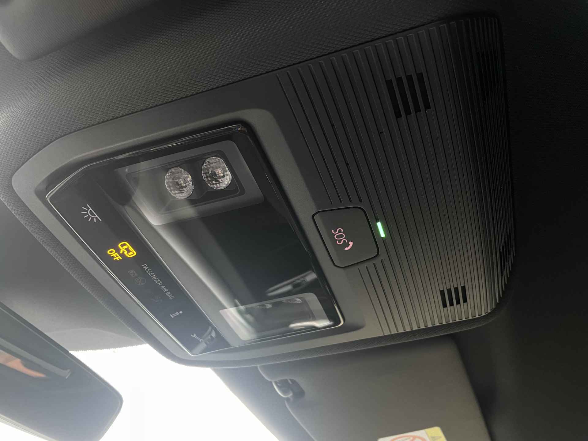 Volkswagen ID.4 Pro 77 kWh Camera / Sensoren / Keyless / Navigatie / Verwarmde stoelen + stuur / App connect Fabrieksgarantie tot 29-12-2026 - 30/44