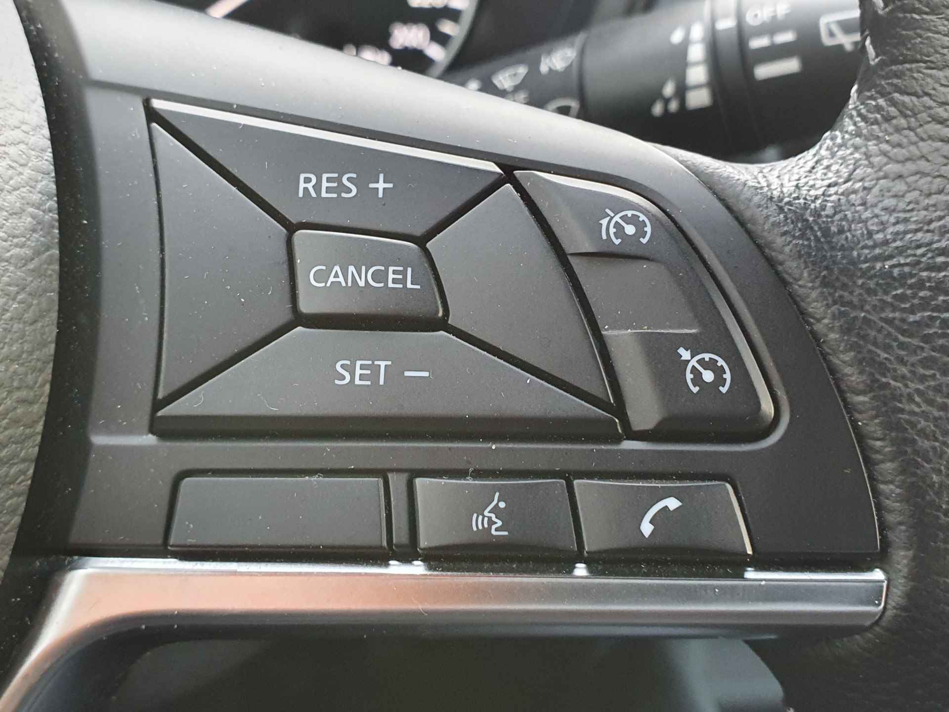 Nissan Juke 1.0 DIG-T N-Connecta Navigatie, Climate Control, Cruise Control, 17"Lm, Achteruitrijcamera, Parkeersensoren - 11/22