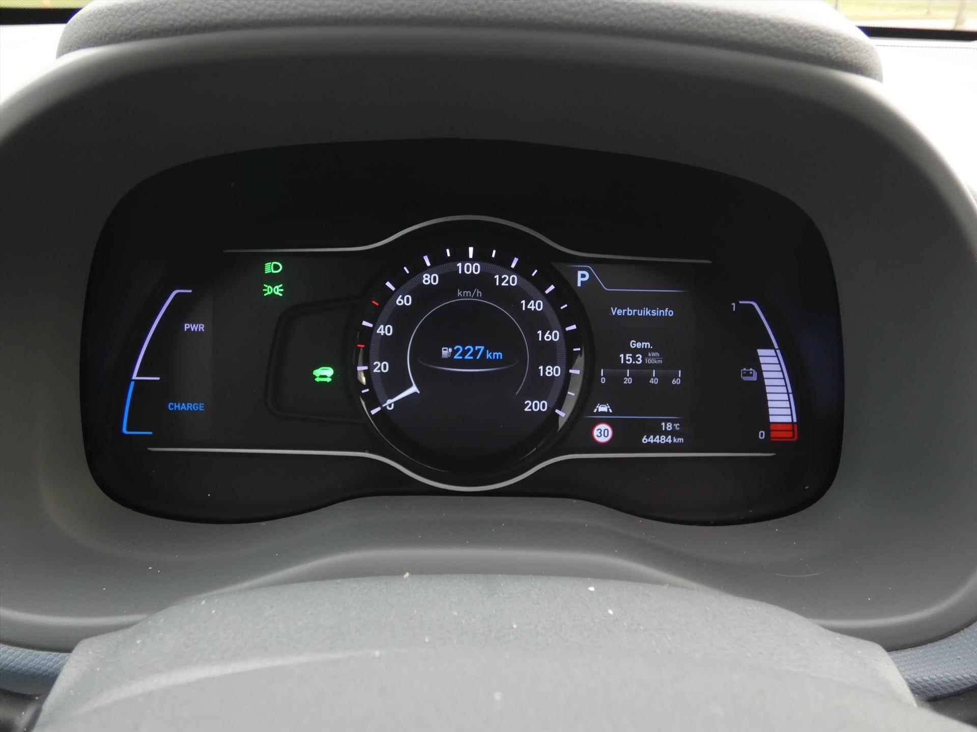 HYUNDAI Kona EV 64kWh / 204pk Aut. Premium | Schuifdak | Leder | Carplay | Camera | - 18/40