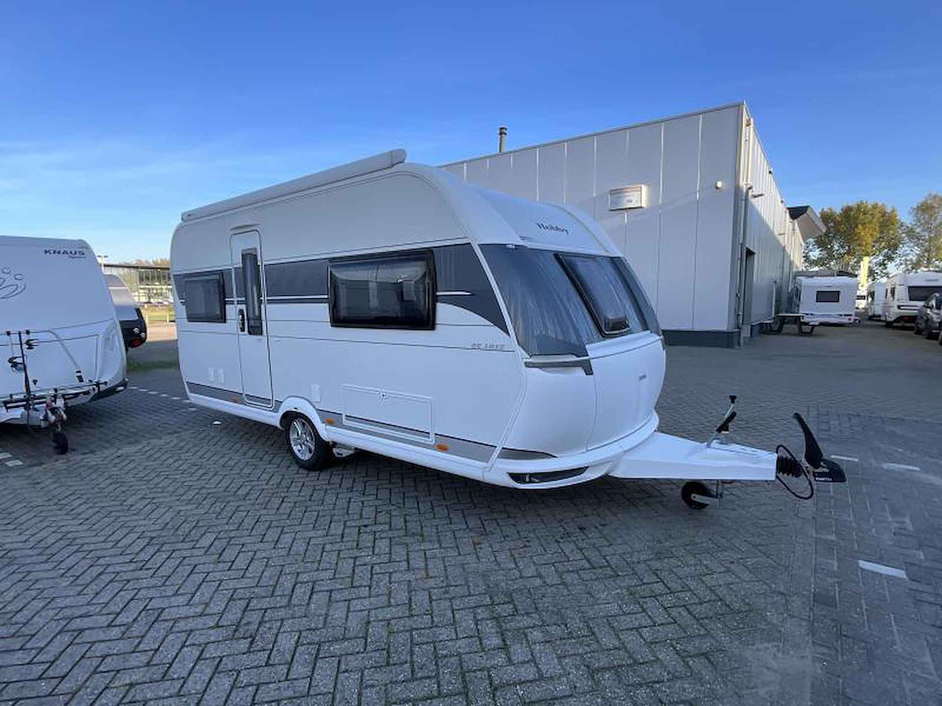 Hobby De Luxe 460 UFE LUIFEL-MOVER -XL KOELKAST - 3/8