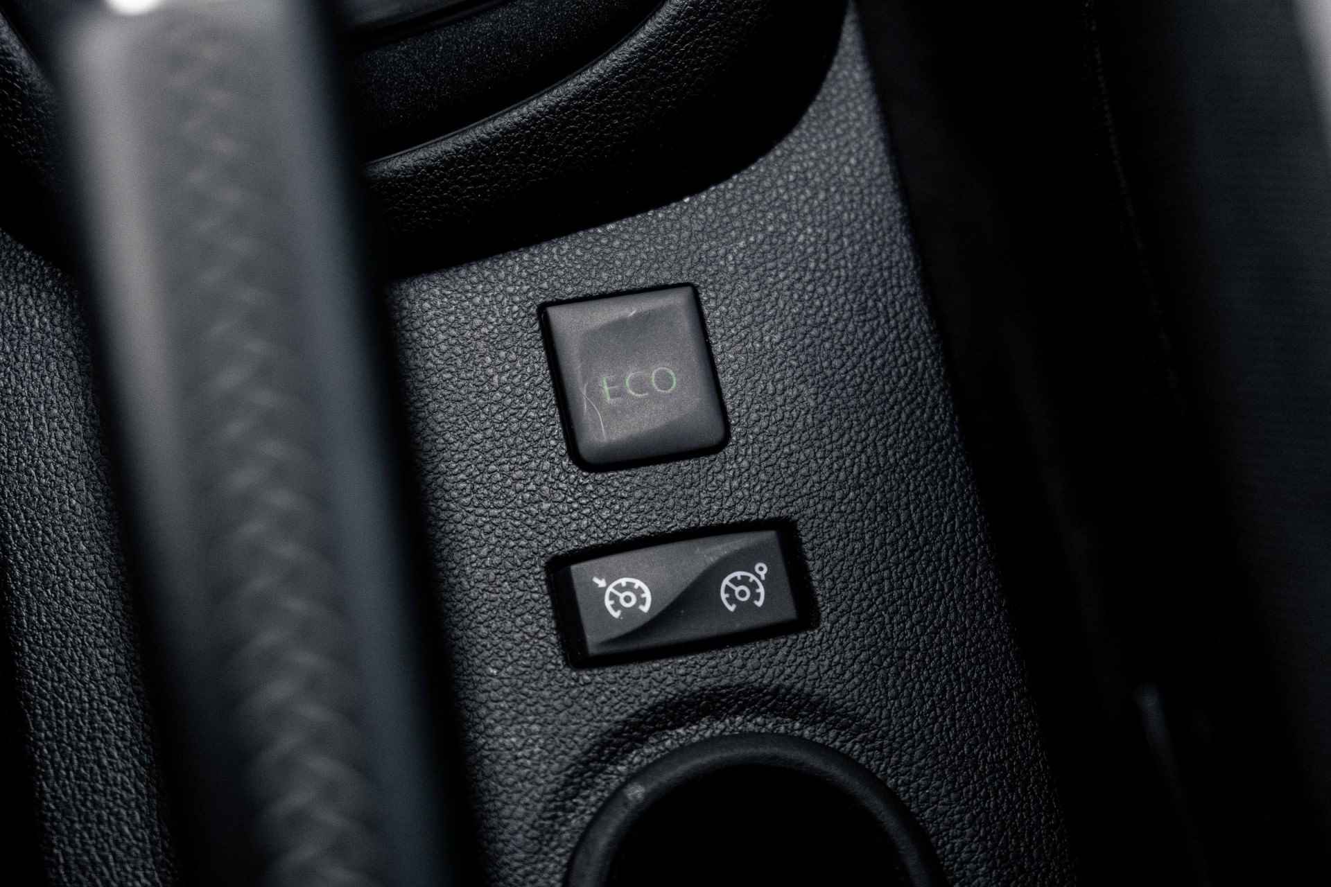 Renault Captur 1.3 TCe 150pk Bose | Automaat | Trekhaak | Bose | Stoelverwarming | incl. Bovag rijklaarpakket met 12 maanden garantie - 43/53