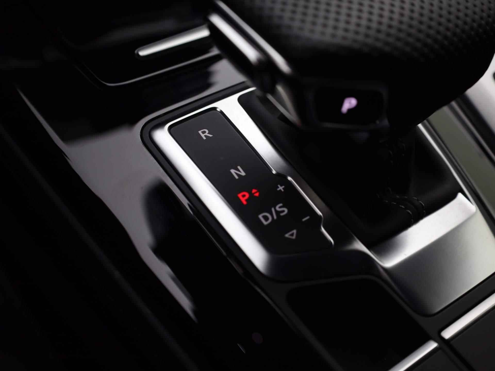 Audi A4 Avant 40 TFSI/190PK S Line Leder/stof · Drive select · Parkeersensoren + camera - 12/41