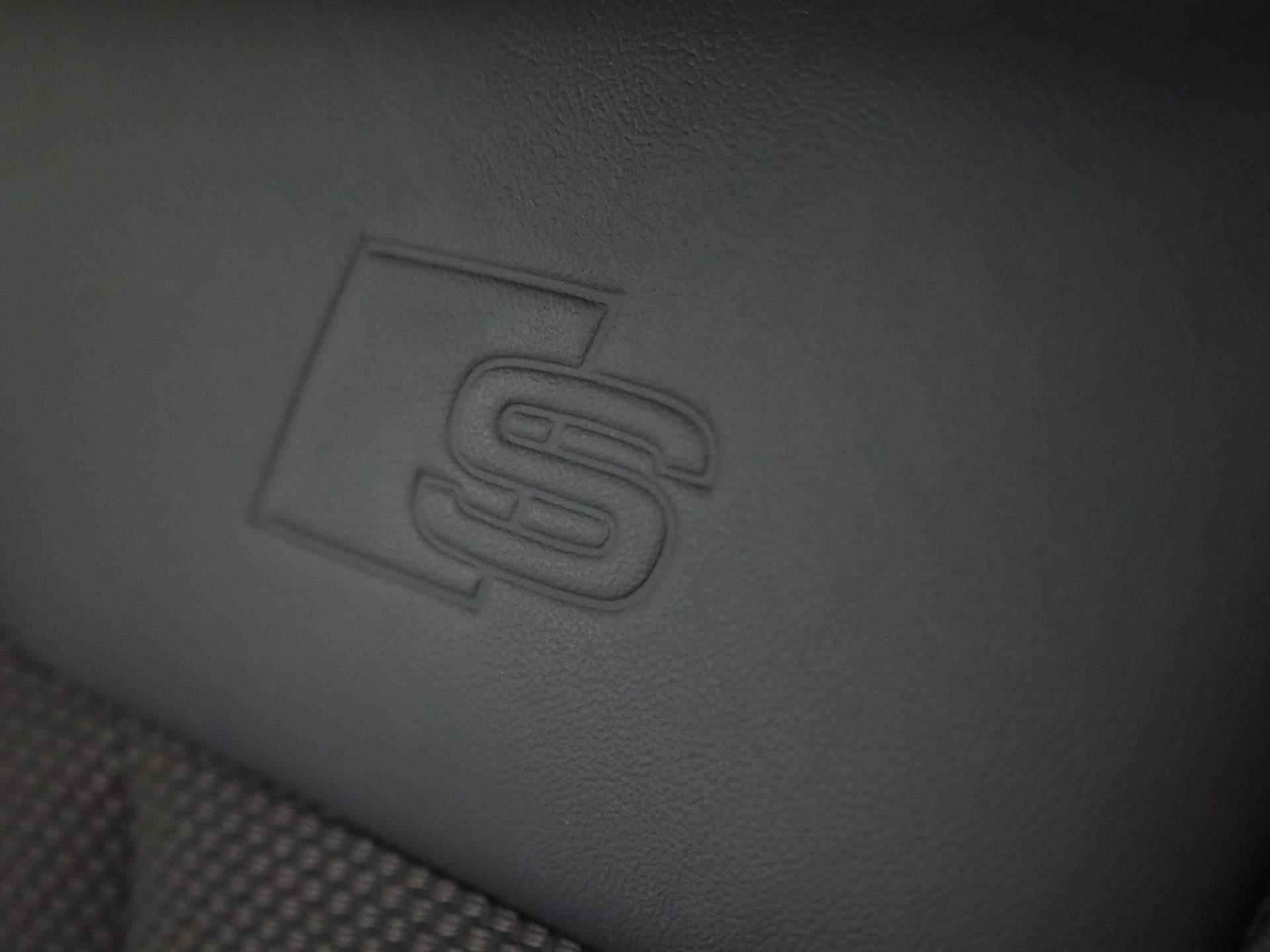 Audi A4 Avant 40 TFSI/190PK S Line Leder/stof · Drive select · Parkeersensoren + camera - 16/41