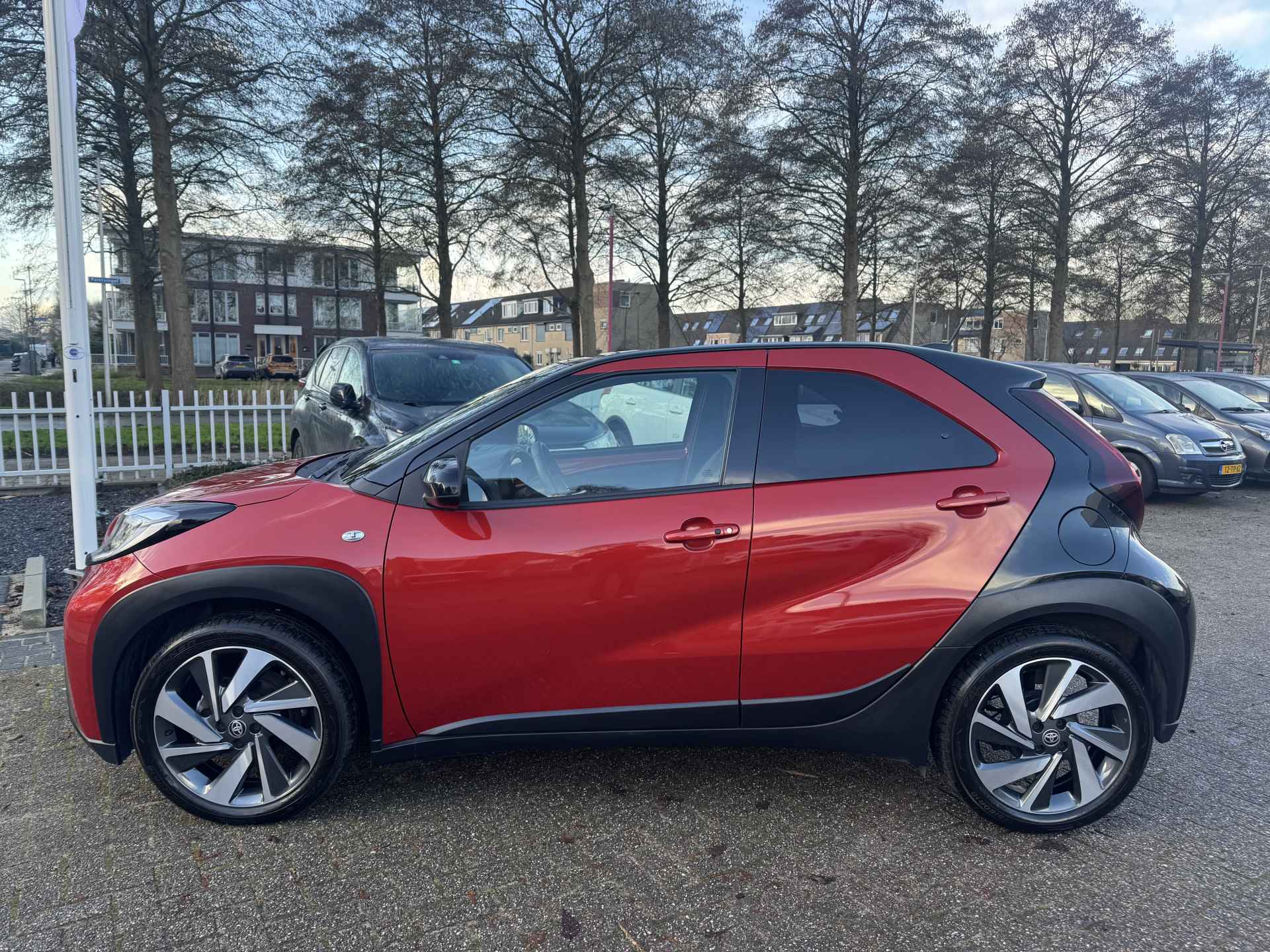 Toyota Aygo X 1.0 VVT-i MT JBL, parkeersensoren, apple/android carplay , All-in Rijklaarprijs - 3/32