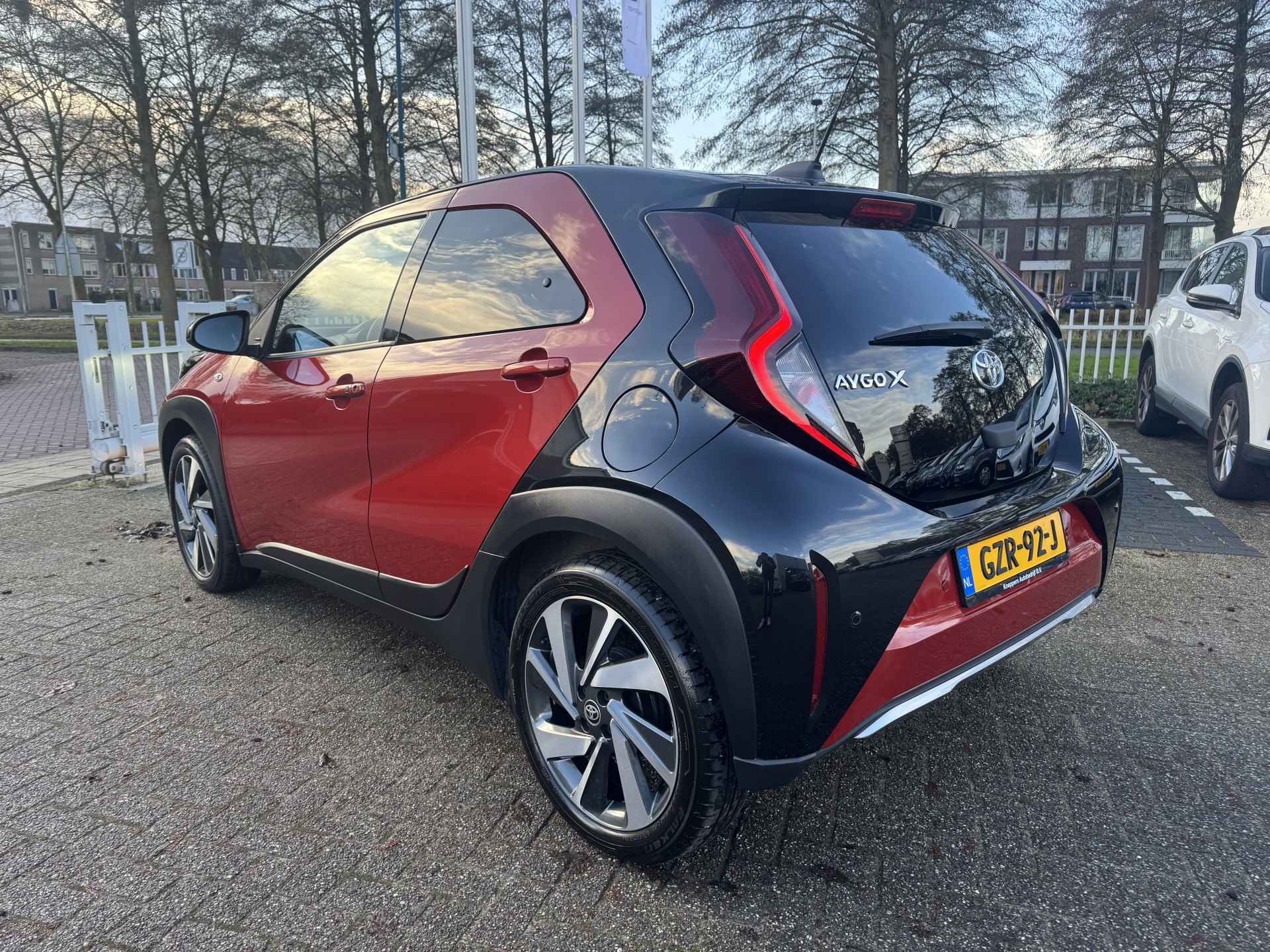 Toyota Aygo X 1.0 VVT-i MT JBL, parkeersensoren, apple/android carplay , All-in Rijklaarprijs - 11/32