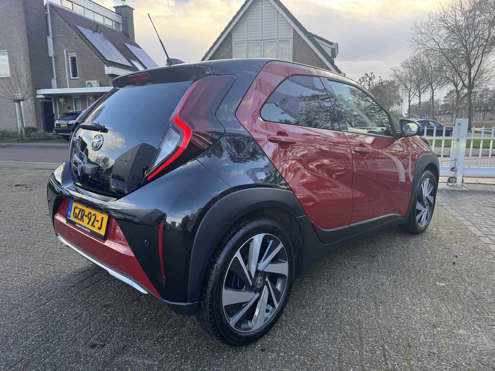 Toyota Aygo X 1.0 VVT-i MT JBL, parkeersensoren, apple/android carplay , All-in Rijklaarprijs - 13/32