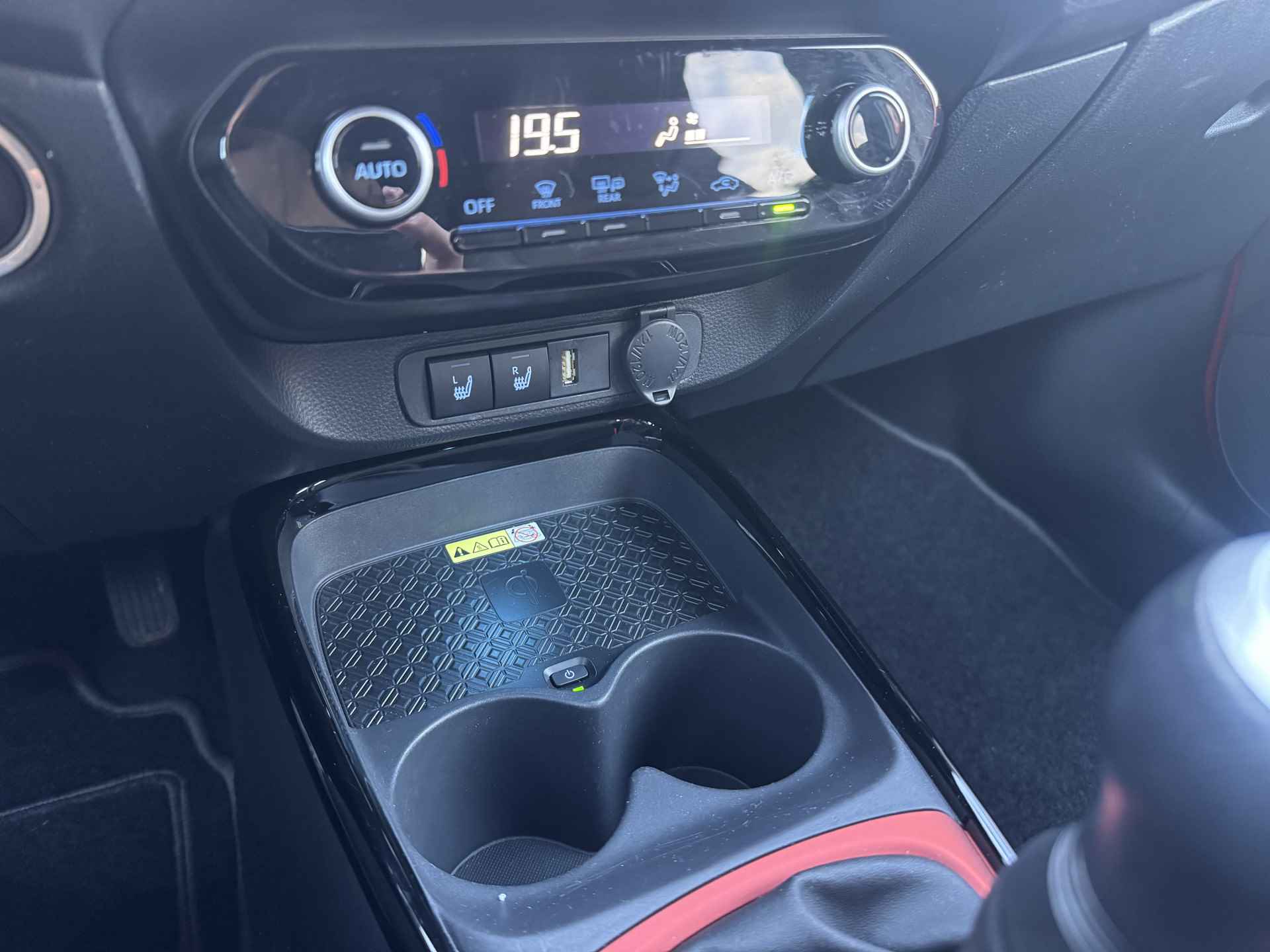 Toyota Aygo X 1.0 VVT-i MT JBL, parkeersensoren, apple/android carplay , All-in Rijklaarprijs - 24/32